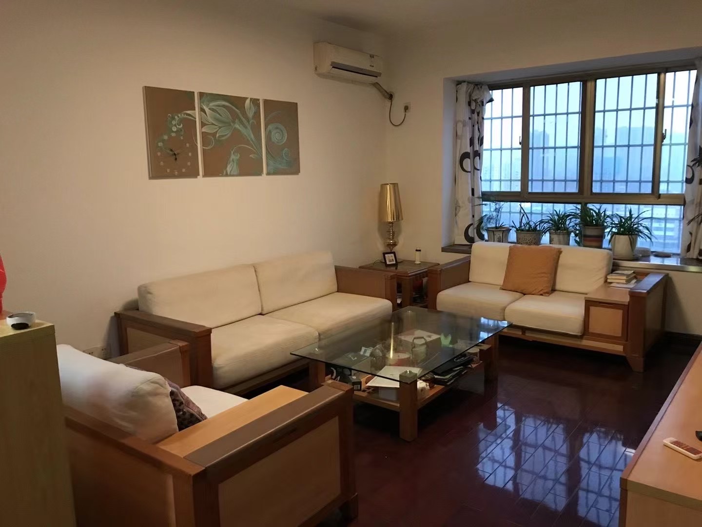 广成大厦 3室2厅1卫 67.8万 广成大厦 3室2厅1卫 67.8万客厅