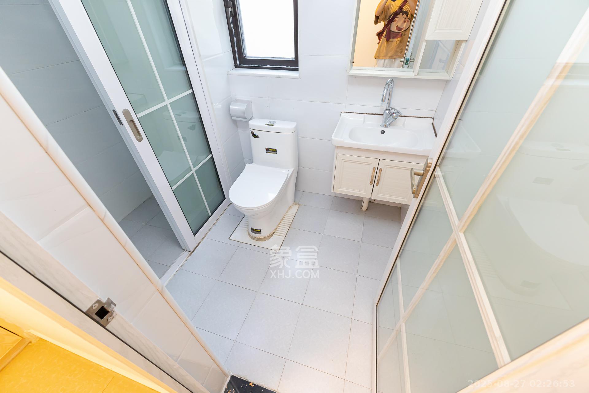 时代倾城三期  3室2厅1卫    92.8万 时代倾城三期  3室2厅1卫    92.8万卫生间