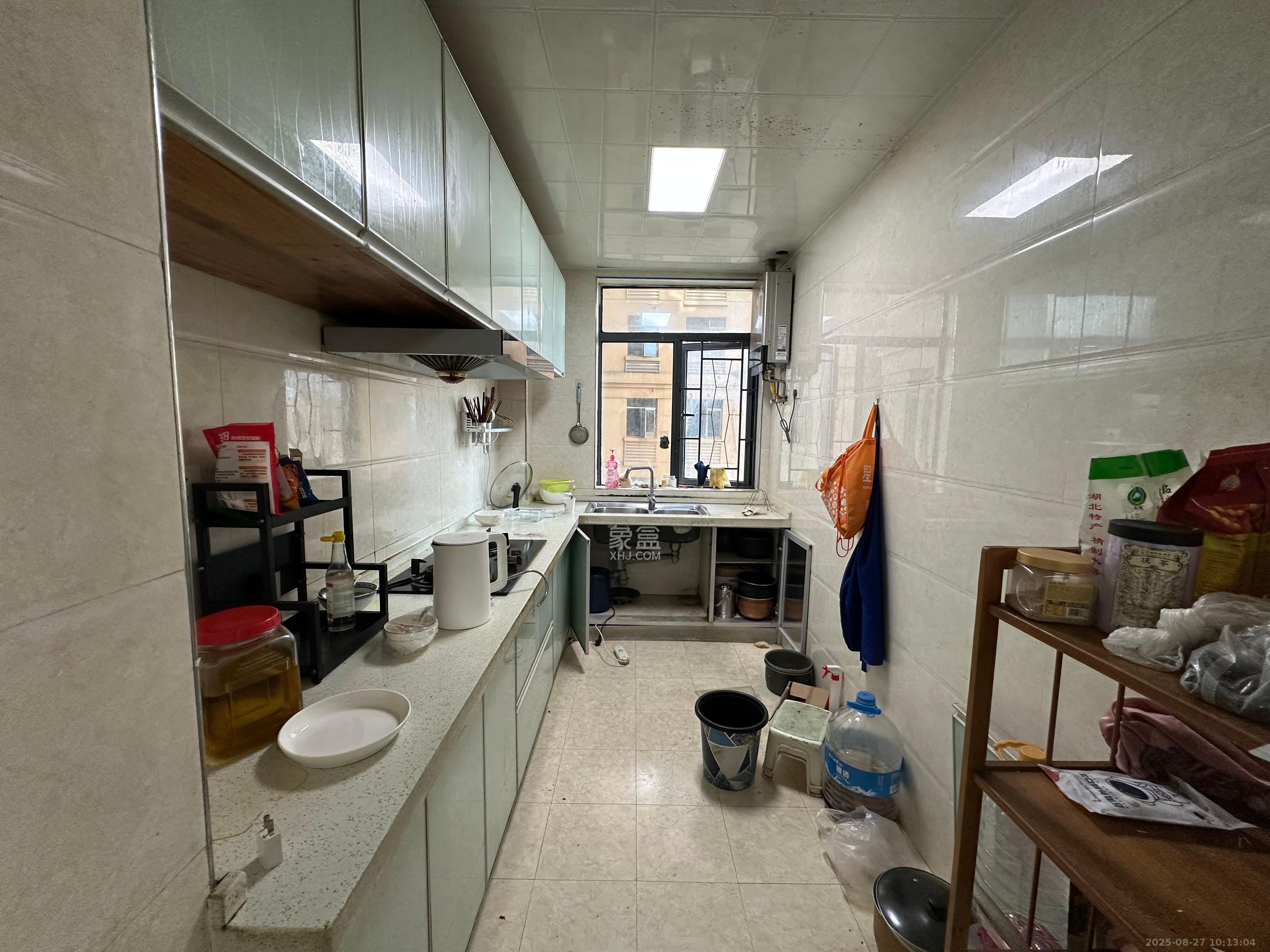 悦湖山 4室1厅1卫 2600.0元/月 悦湖山 4室1厅1卫 2600.0元/月室内图