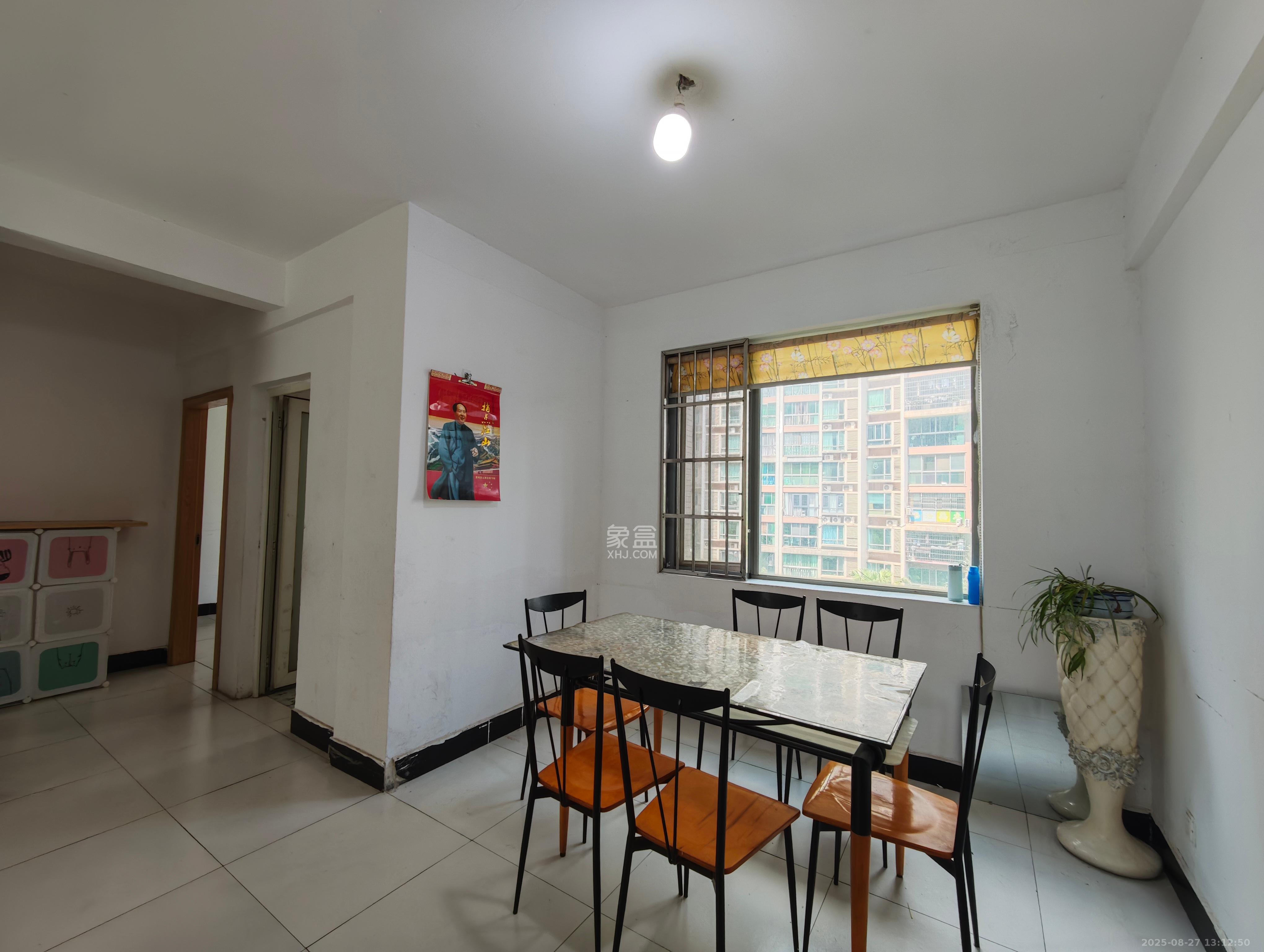 新城新世界一二三期 2室1厅1卫 2000.0元/月 新城新世界一二三期 2室1厅1卫 2000.0元/月室内图