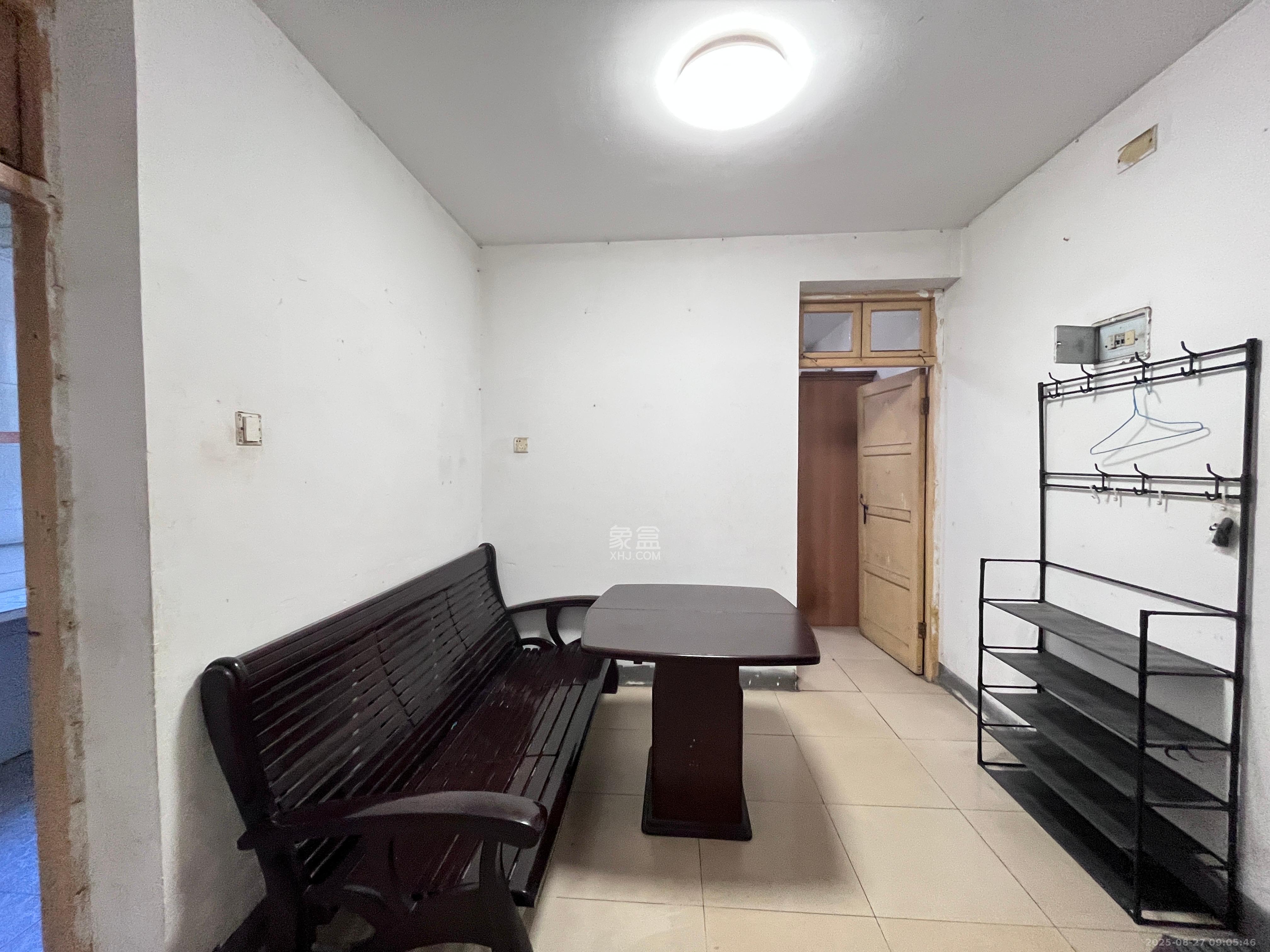 德政园 3室1厅1卫 1250.0元/月 德政园 3室1厅1卫 1250.0元/月室内图