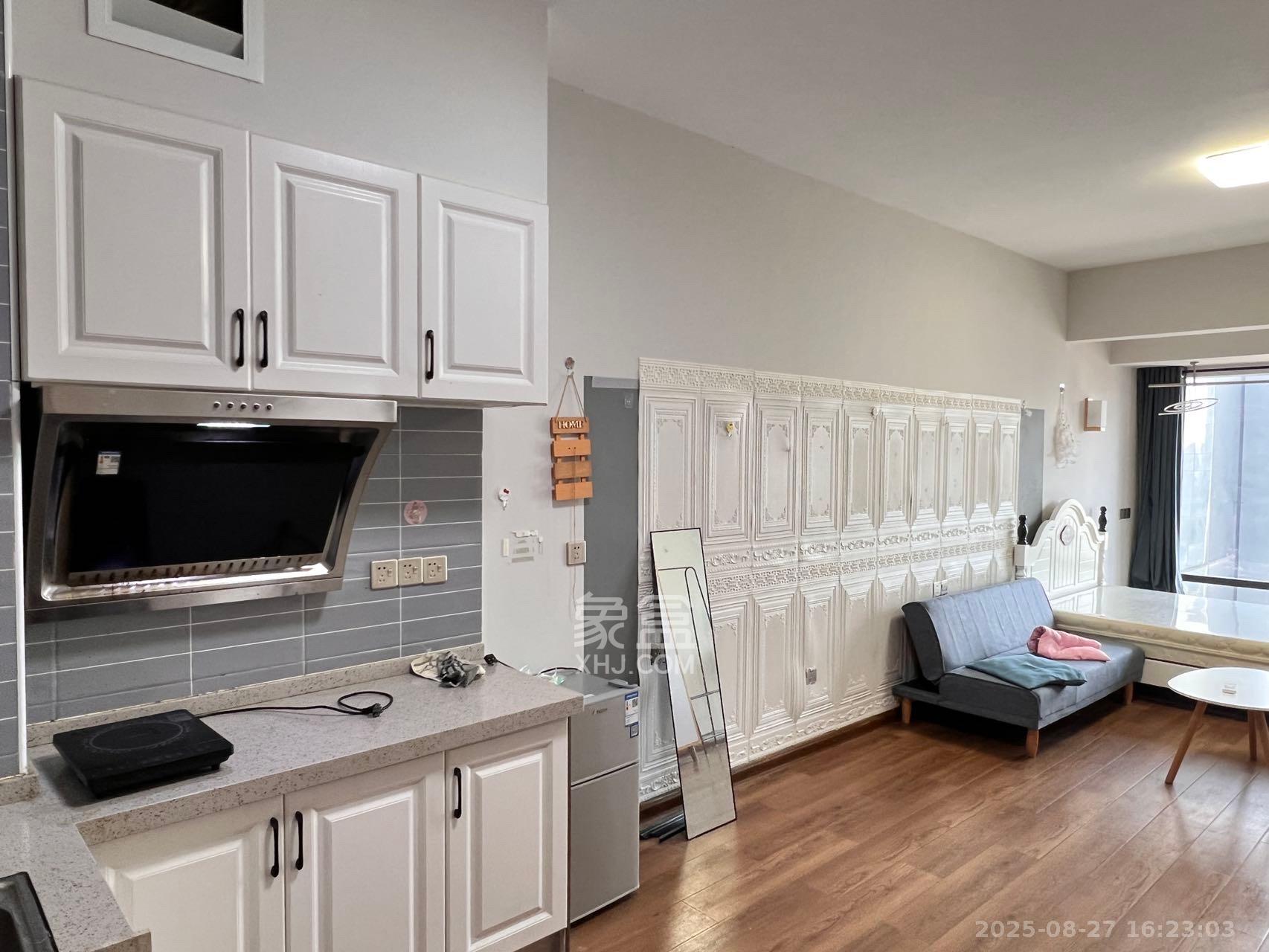 裕天国际商汇中心  1室1厅1卫    1200.0元/月室内图