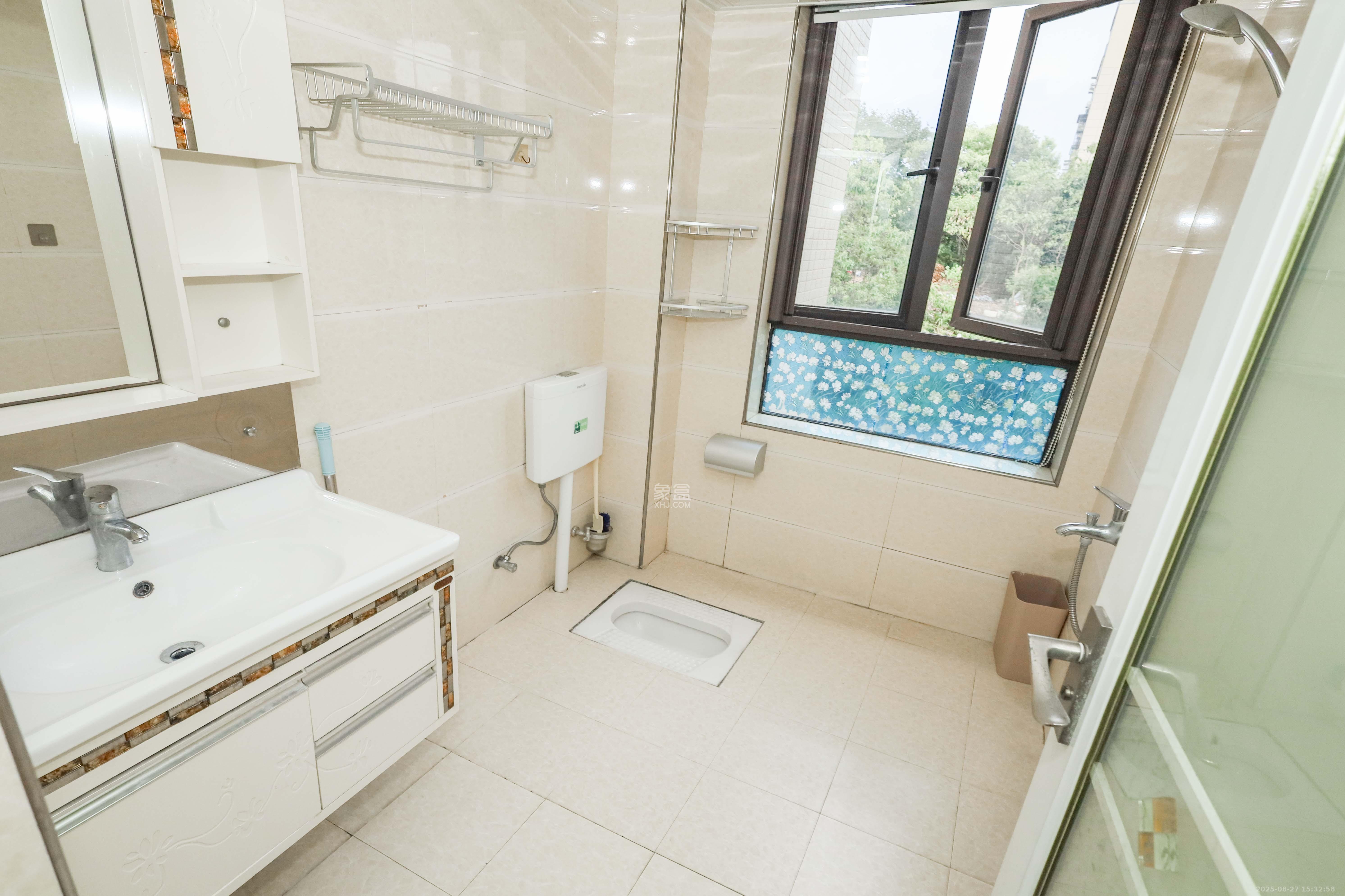 保利麓谷林语D区  4室2厅2卫    98.0万 保利麓谷林语D区  4室2厅2卫    98.0万其他