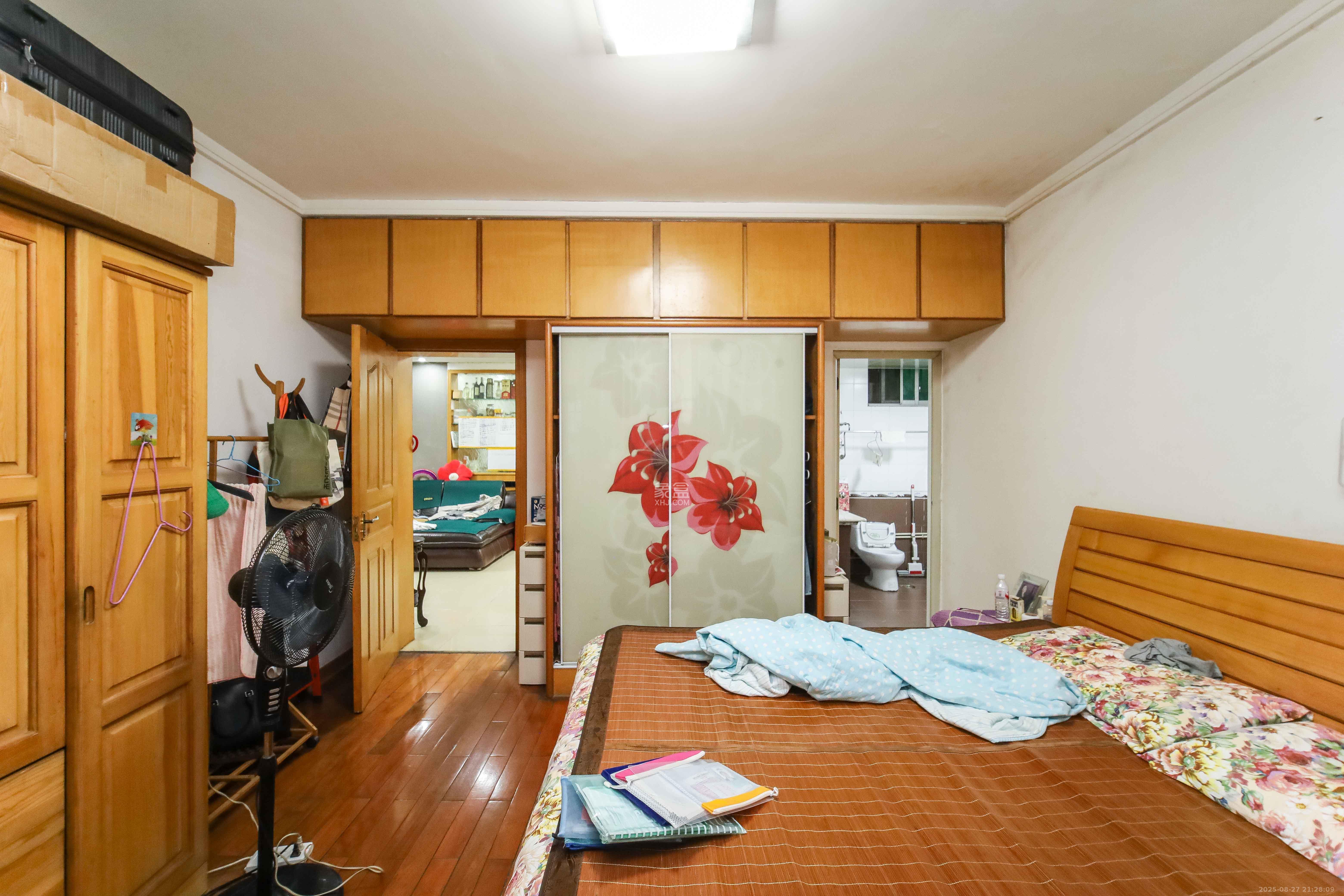 马王堆陶瓷建材新城  3室2厅2卫    68.0万 马王堆陶瓷建材新城  3室2厅2卫    68.0万卧室