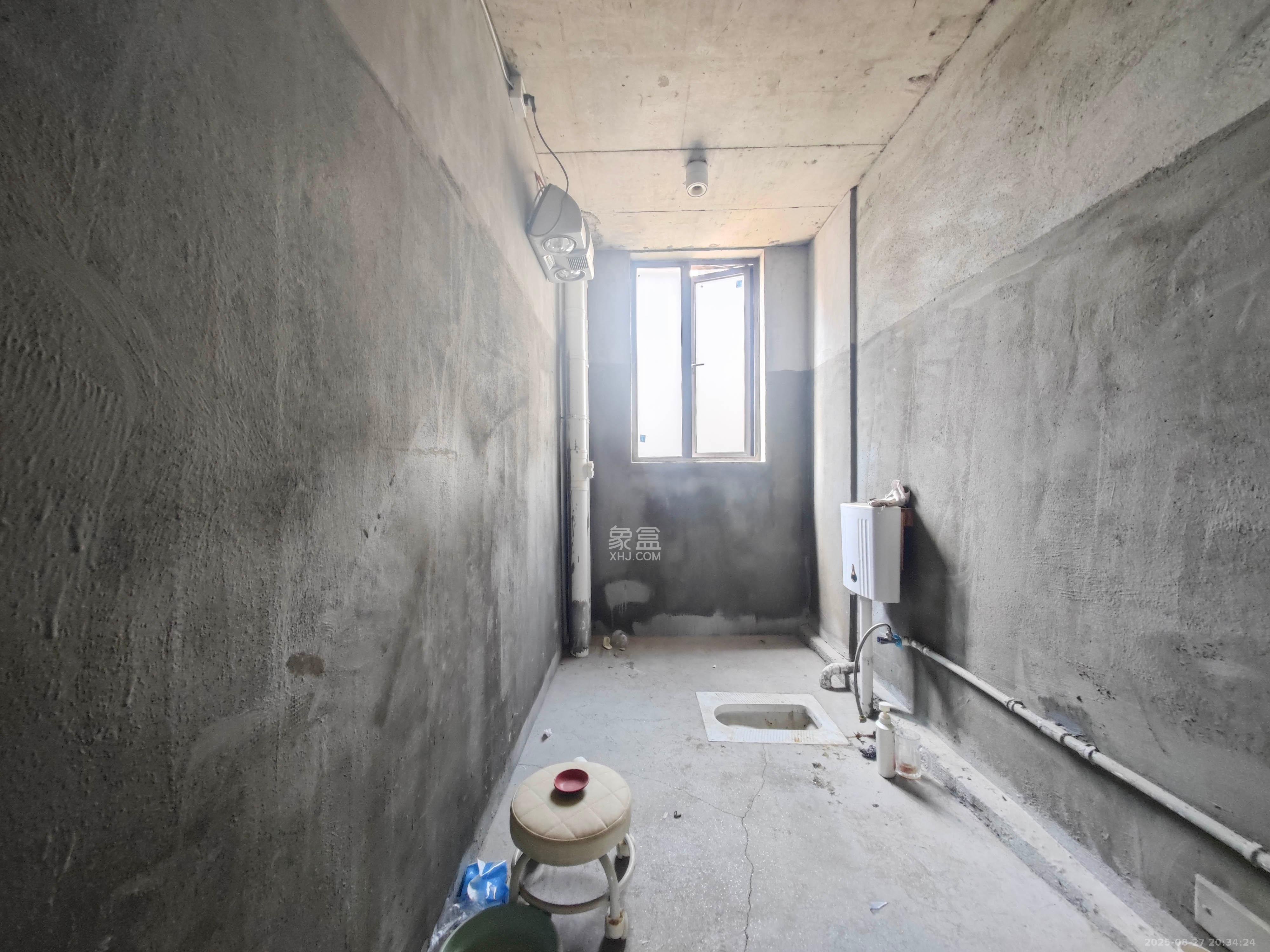 云开壹品樾玺  4室2厅2卫    132.0万 云开壹品樾玺  4室2厅2卫    132.0万卫生间