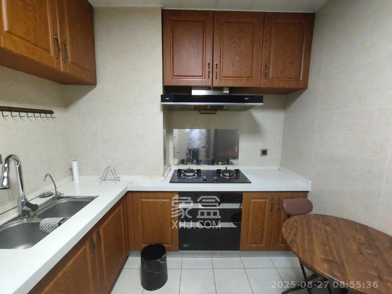 东怡外国（南湖一号)  1室1厅1卫    2300.0元/月室内图