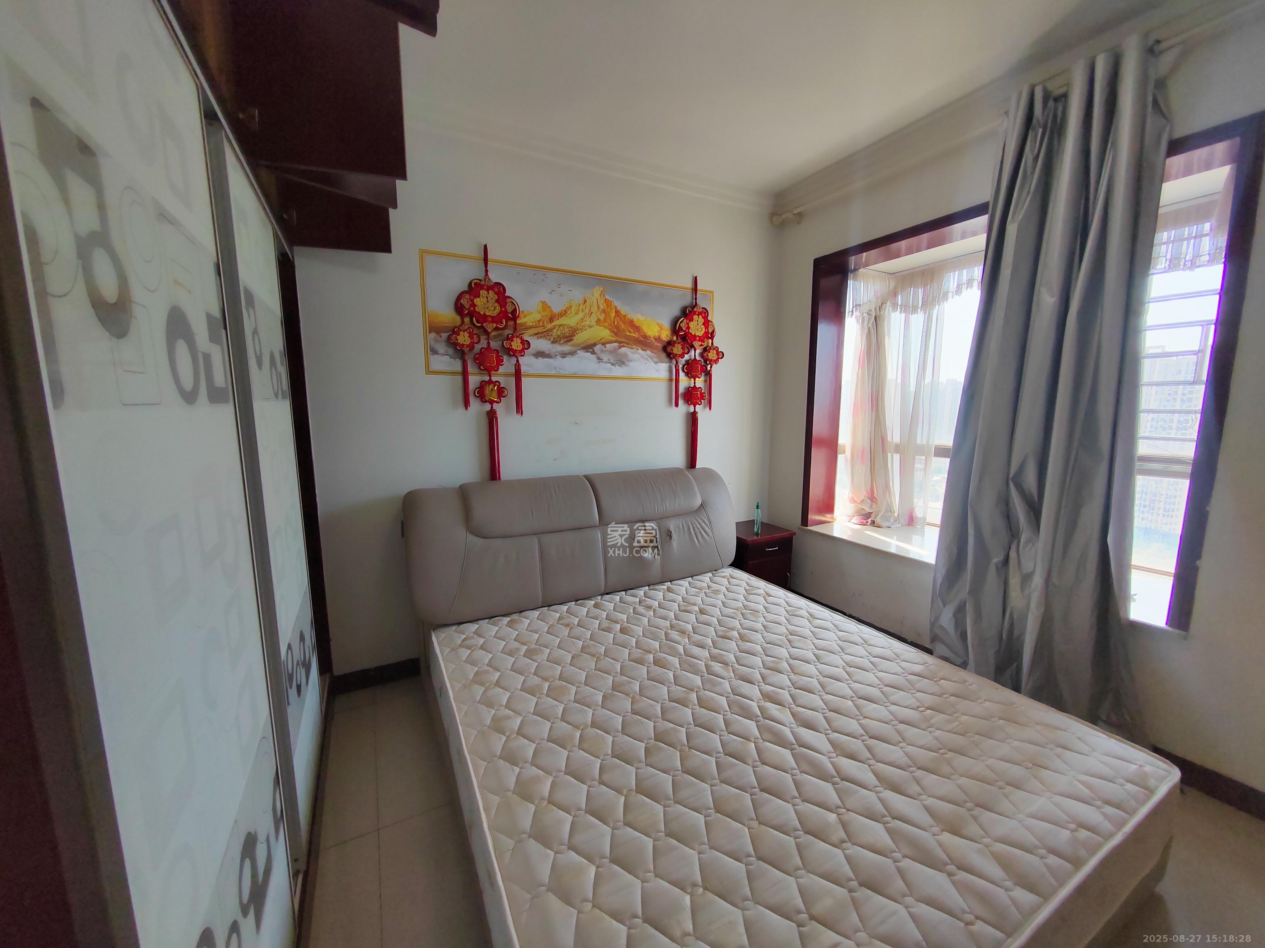 德庆水韵山城  2室1厅1卫    1700.0元/月室内图