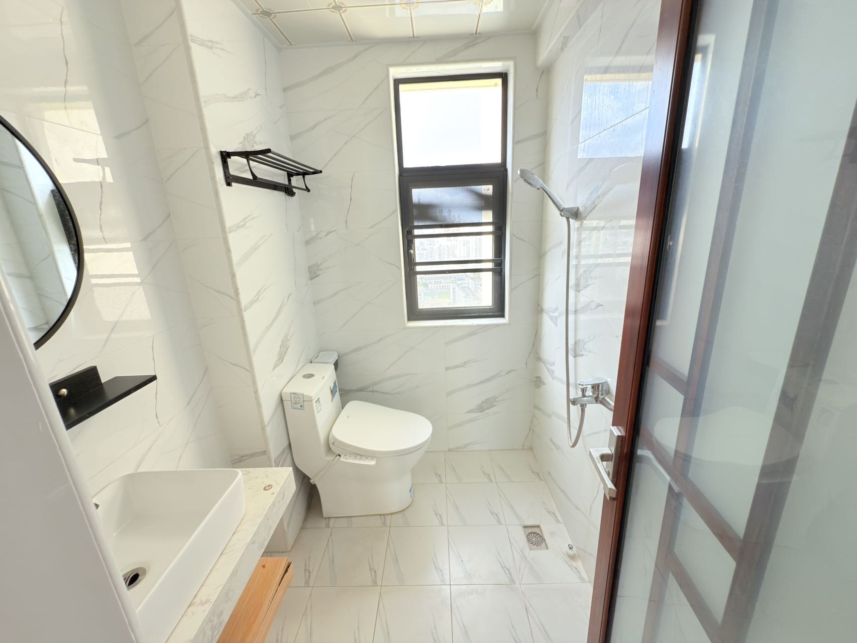 消防总队琼山住宅小区 3室2厅2卫 2800.0元/月 消防总队琼山住宅小区 3室2厅2卫 2800.0元/月室内图