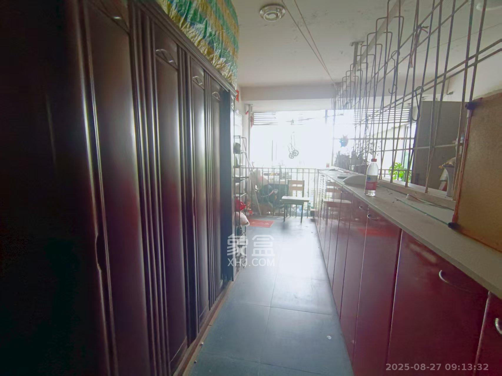 阳光100一期、四五期 4室2厅1卫 4500.0元/月 阳光100一期、四五期 4室2厅1卫 4500.0元/月室内图