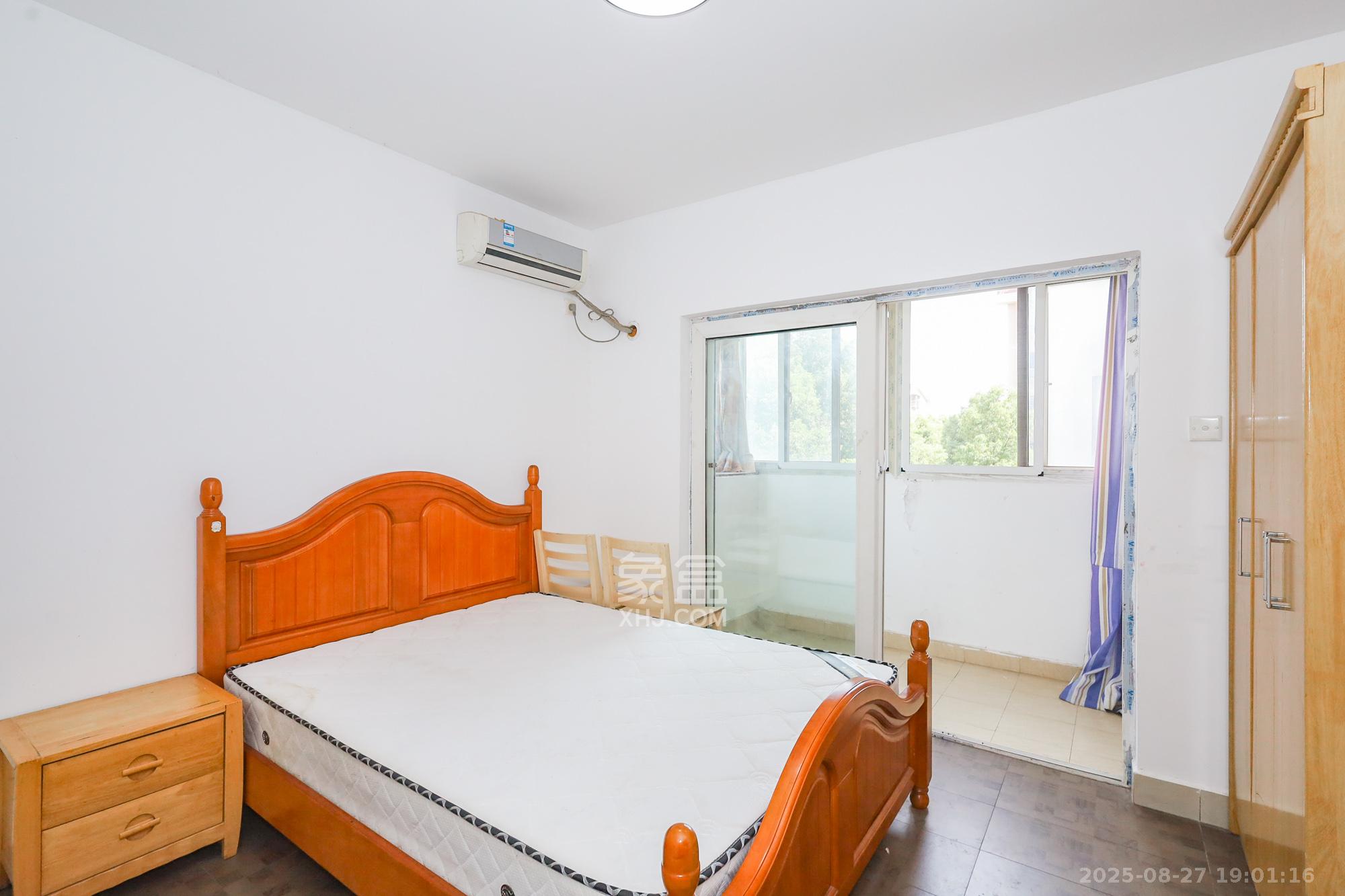 德润园 2室2厅1卫 53.0万 德润园 2室2厅1卫 53.0万卧室