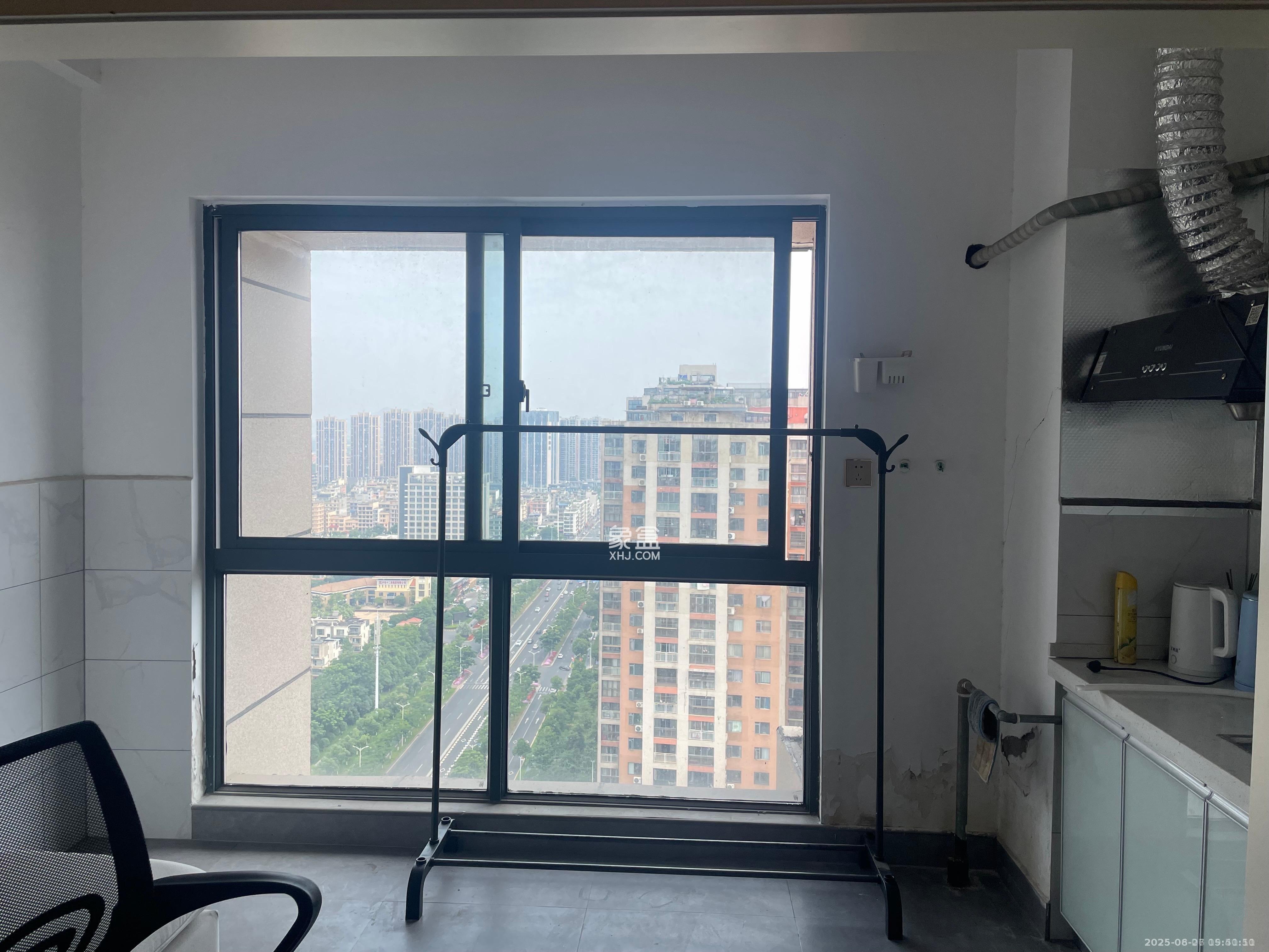 明发国际城  1室1厅1卫    1100.0元/月室内图