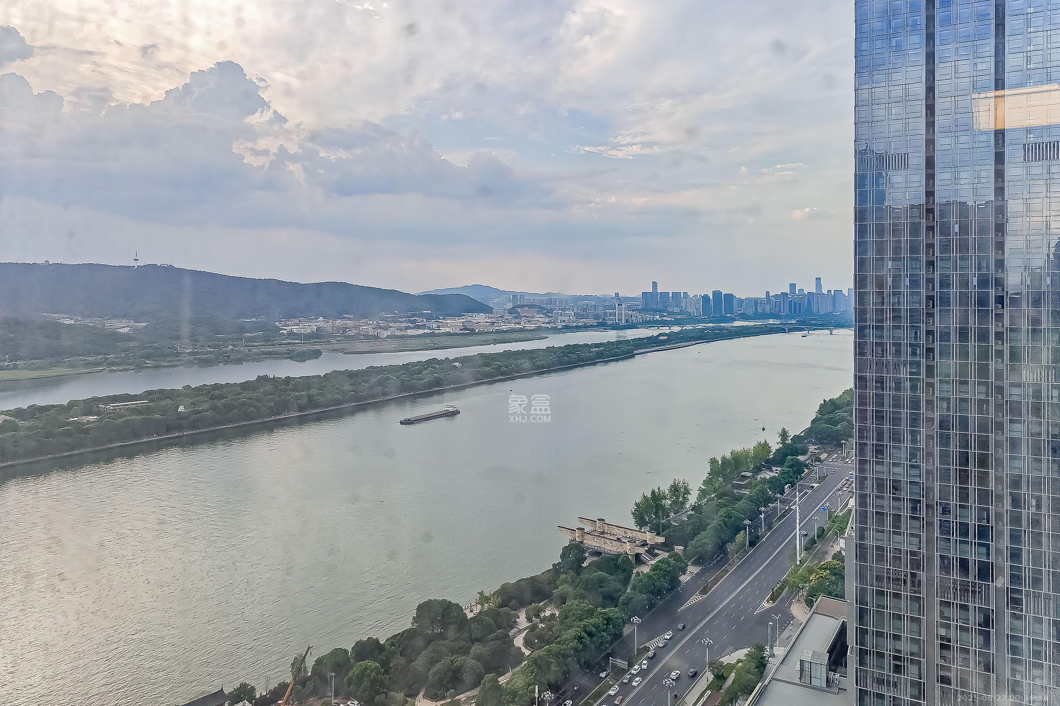 保利国际广场  1室1厅1卫    42.0万室内图1
