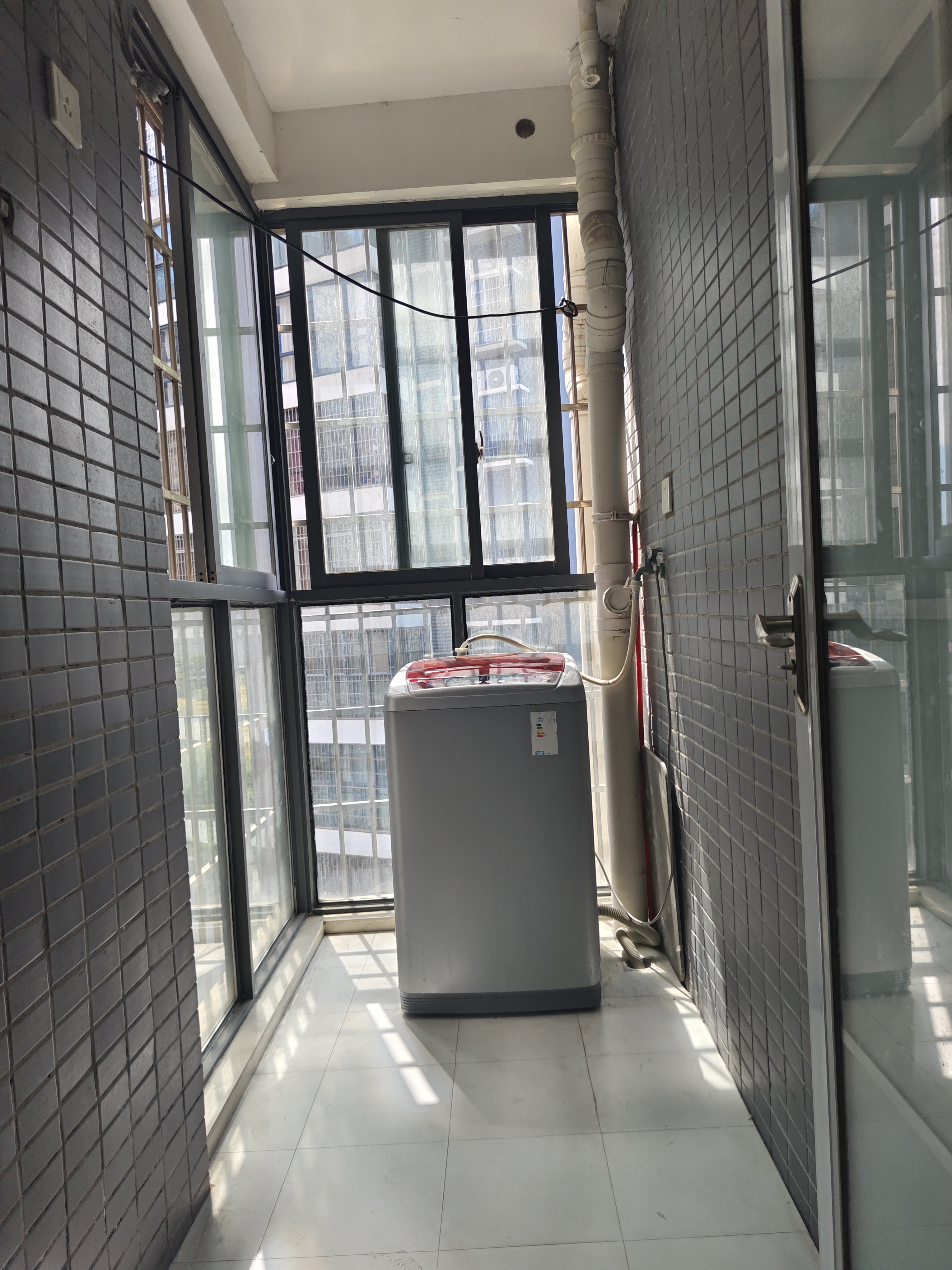 中元湘江翰林 2室1厅1卫 1500.0元/月 中元湘江翰林 2室1厅1卫 1500.0元/月室内图