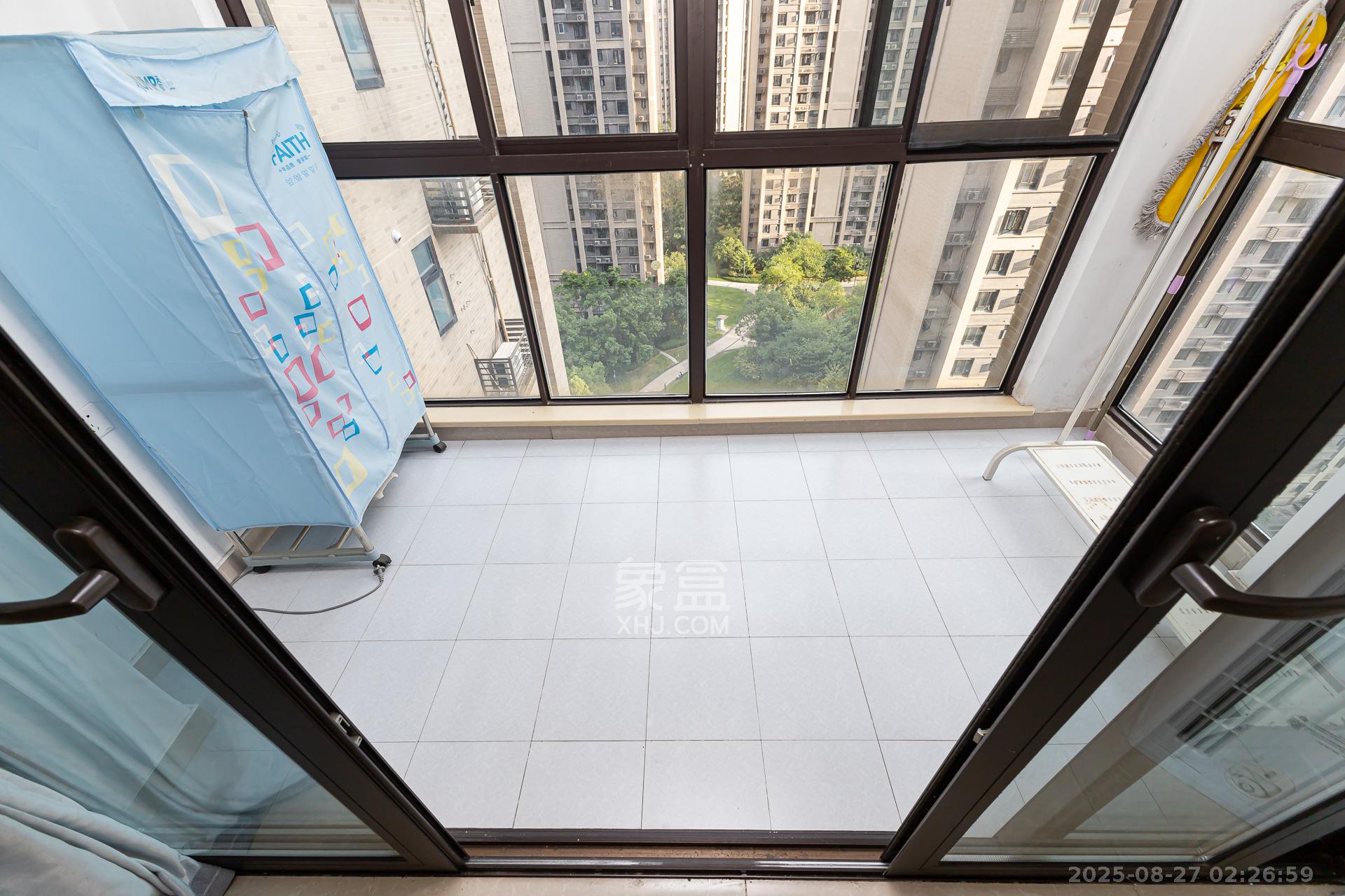 时代倾城三期  3室2厅1卫    92.8万 时代倾城三期  3室2厅1卫    92.8万阳台