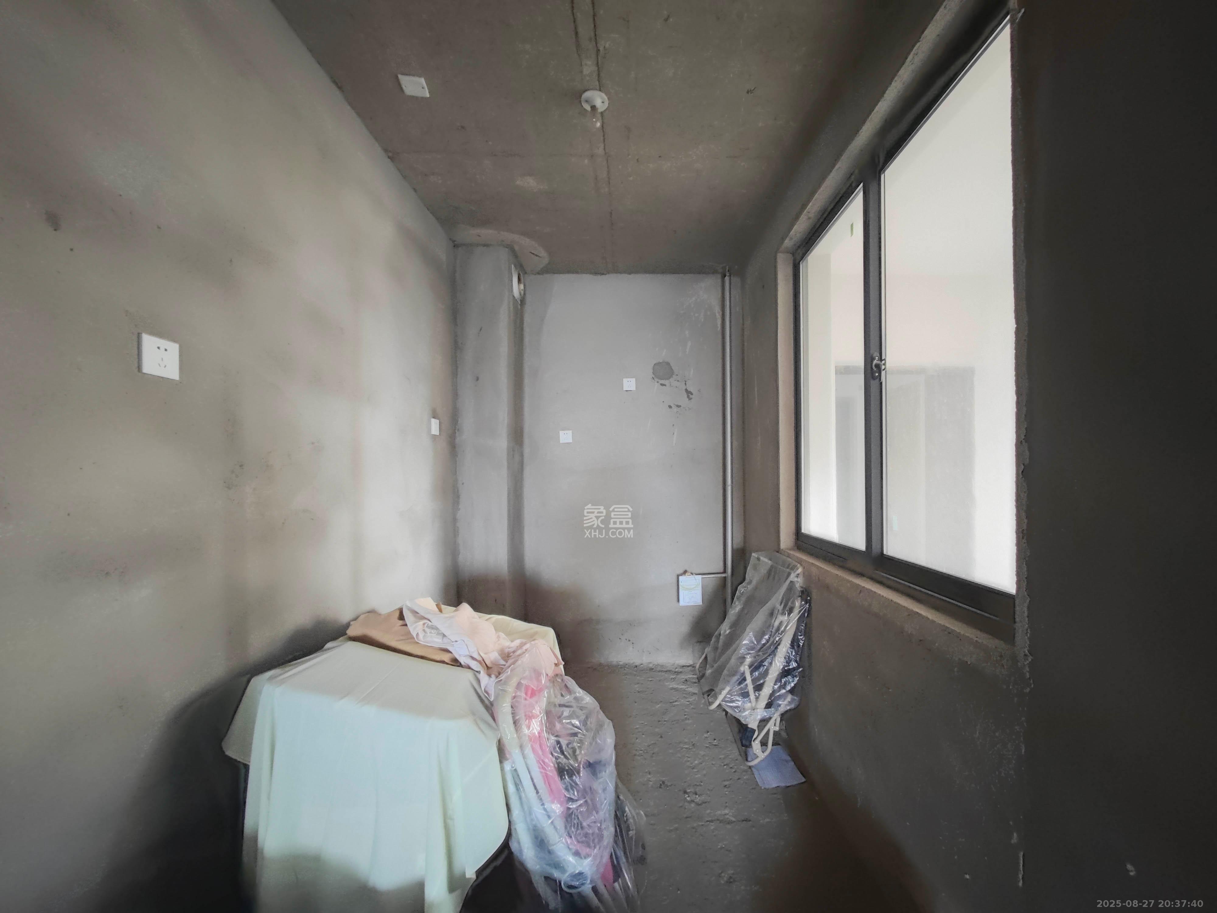 西湖鸿运佳苑 1室0厅0卫 75.0万 西湖鸿运佳苑 1室0厅0卫 75.0万其他