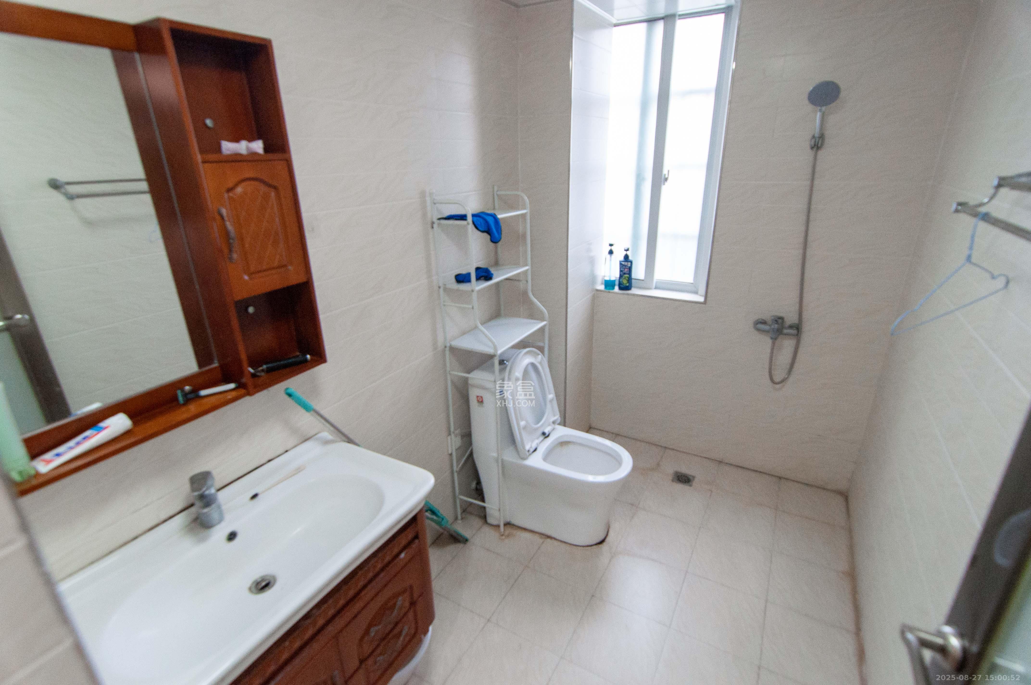 中房F联邦  3室2厅2卫    90.0万 中房F联邦  3室2厅2卫    90.0万卫生间