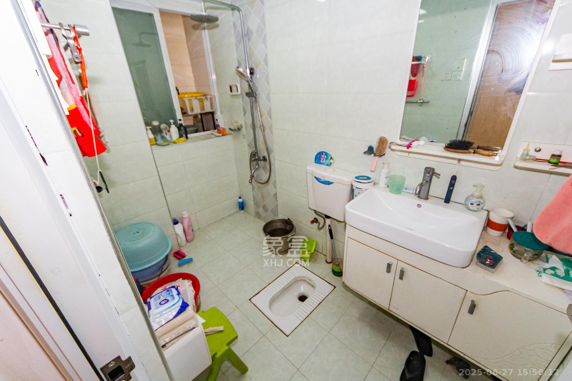 万国城(当代满庭春MOMA)三期  3室2厅2卫    2000.0元/月 万国城(当代满庭春MOMA)三期  3室2厅2卫    2000.0元/月室内图