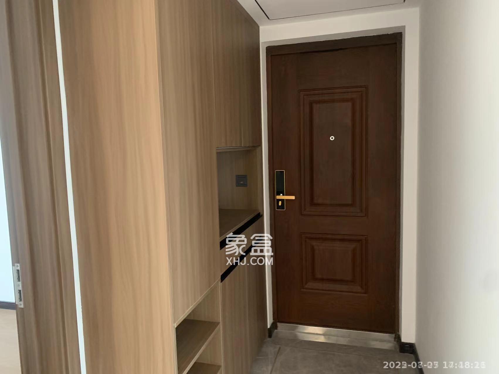 卓越中寰 4室2厅2卫 5500.0元/月 卓越中寰 4室2厅2卫 5500.0元/月室内图