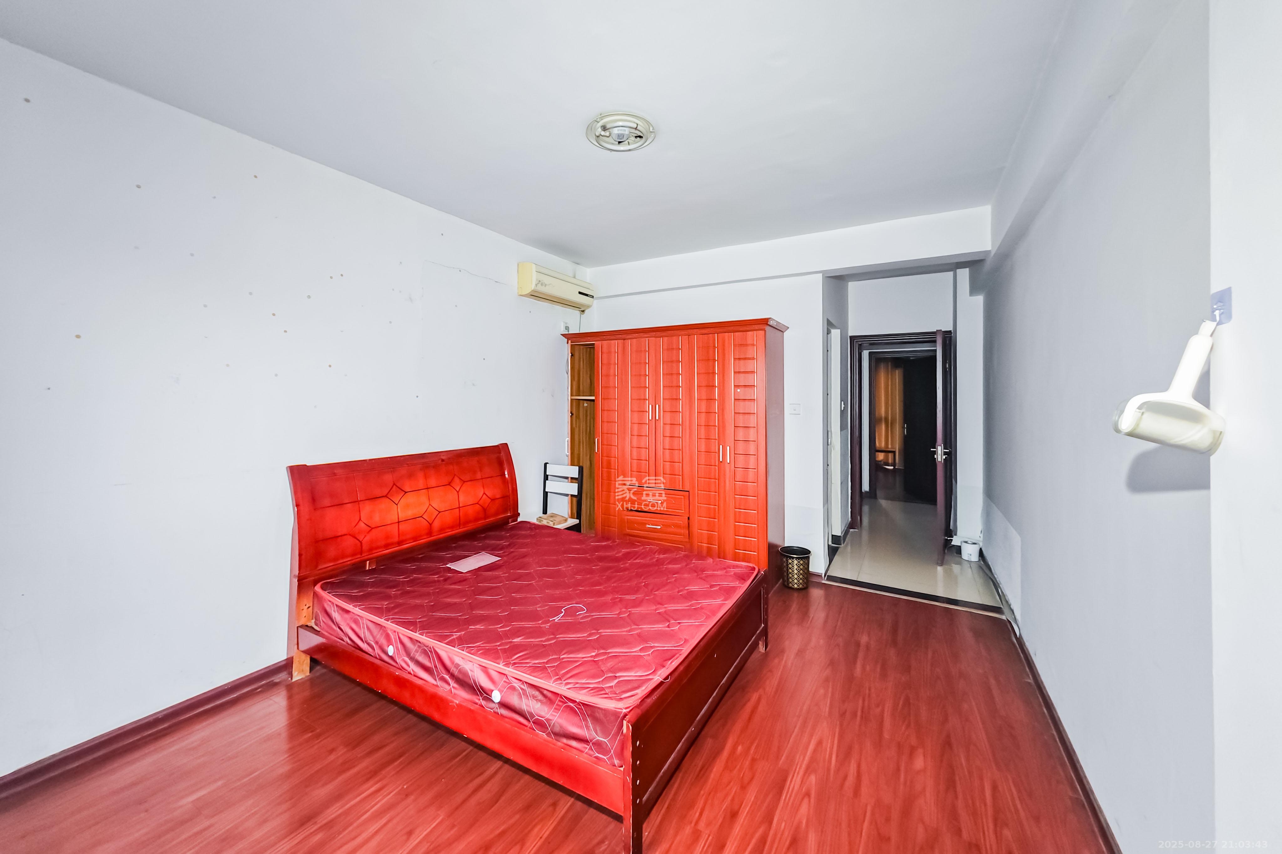 优山美地  3室2厅2卫    95.0万 优山美地  3室2厅2卫    95.0万卧室