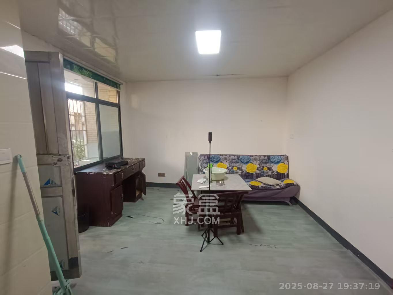 岳华嘉园  1室0厅0卫    1500.0元/月室内图