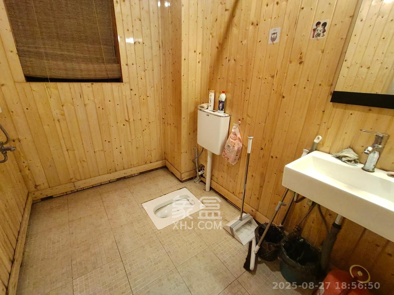 融圣国际  3室1厅2卫    4200.0元/月室内图