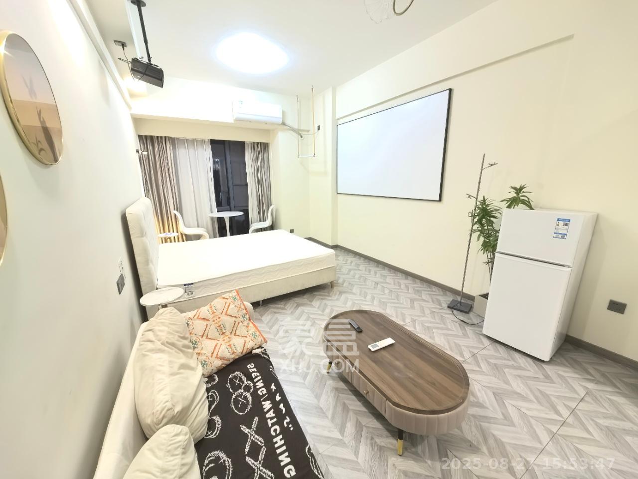 万润时光里  1室0厅0卫   1700.00元/月室内图