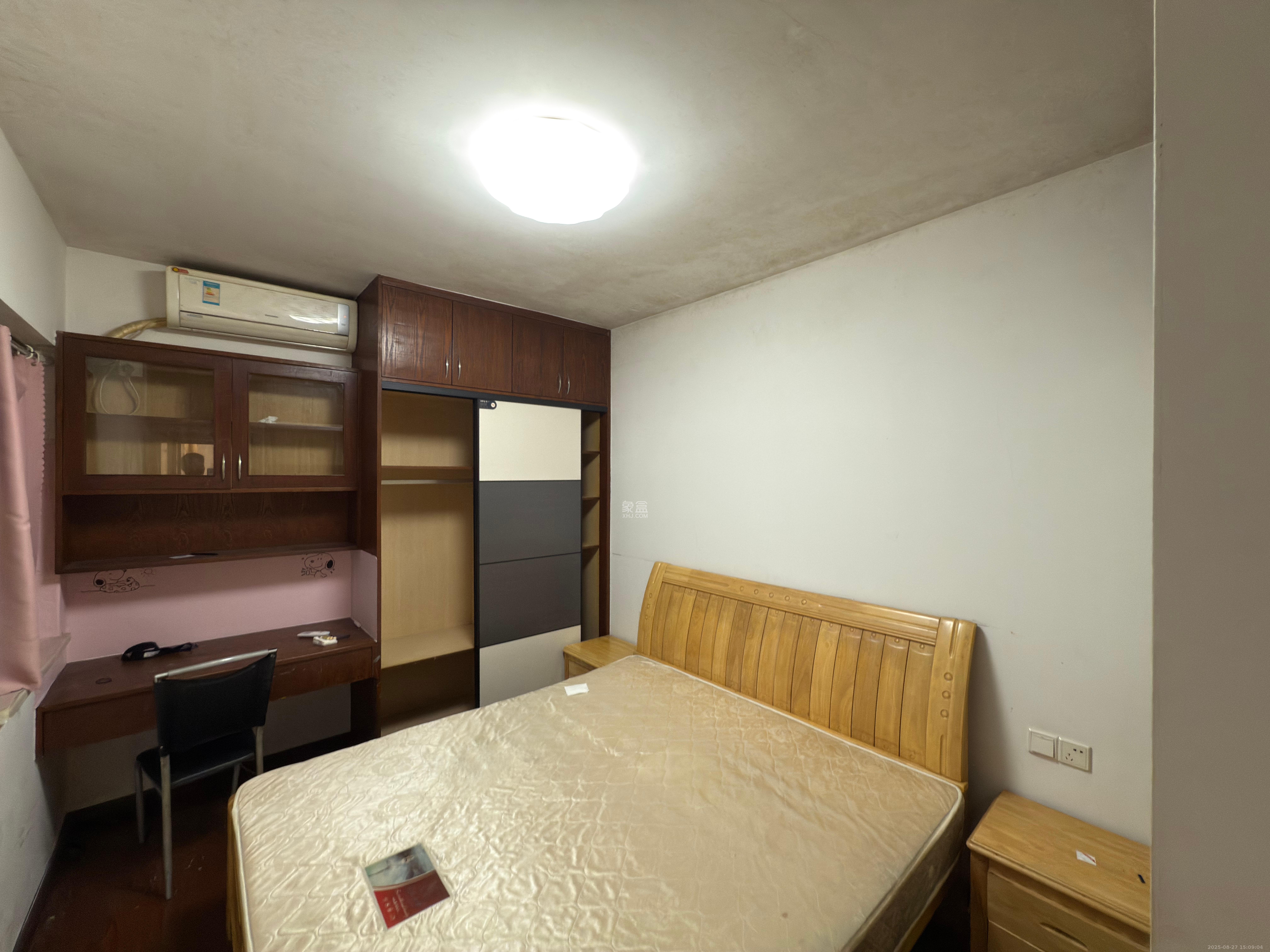 汇都公寓 3室1厅1卫 2500.0元/月 汇都公寓 3室1厅1卫 2500.0元/月室内图