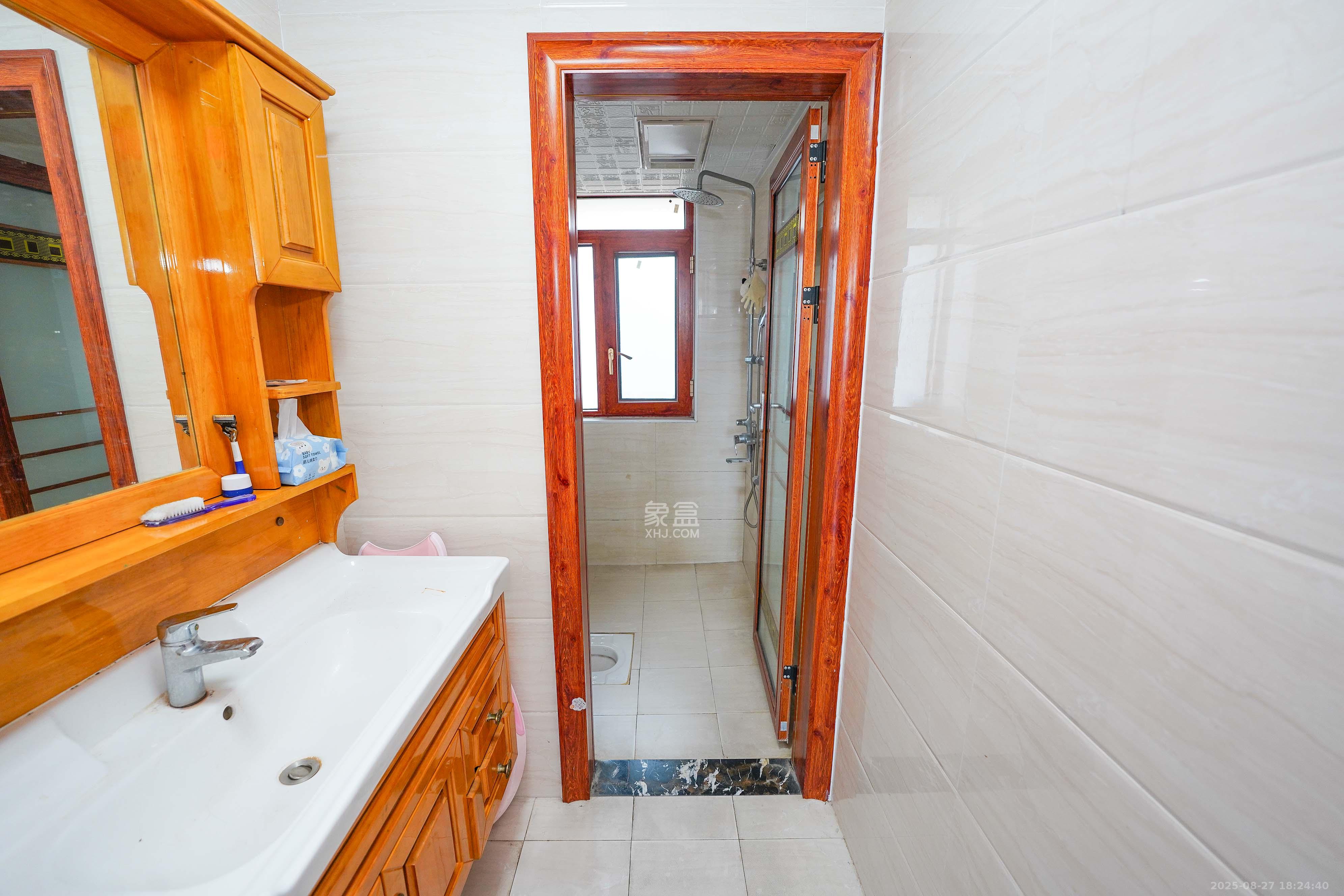 三城花苑(一,二,三期)  3室2厅2卫    62.3万 三城花苑(一,二,三期)  3室2厅2卫    62.3万卫生间