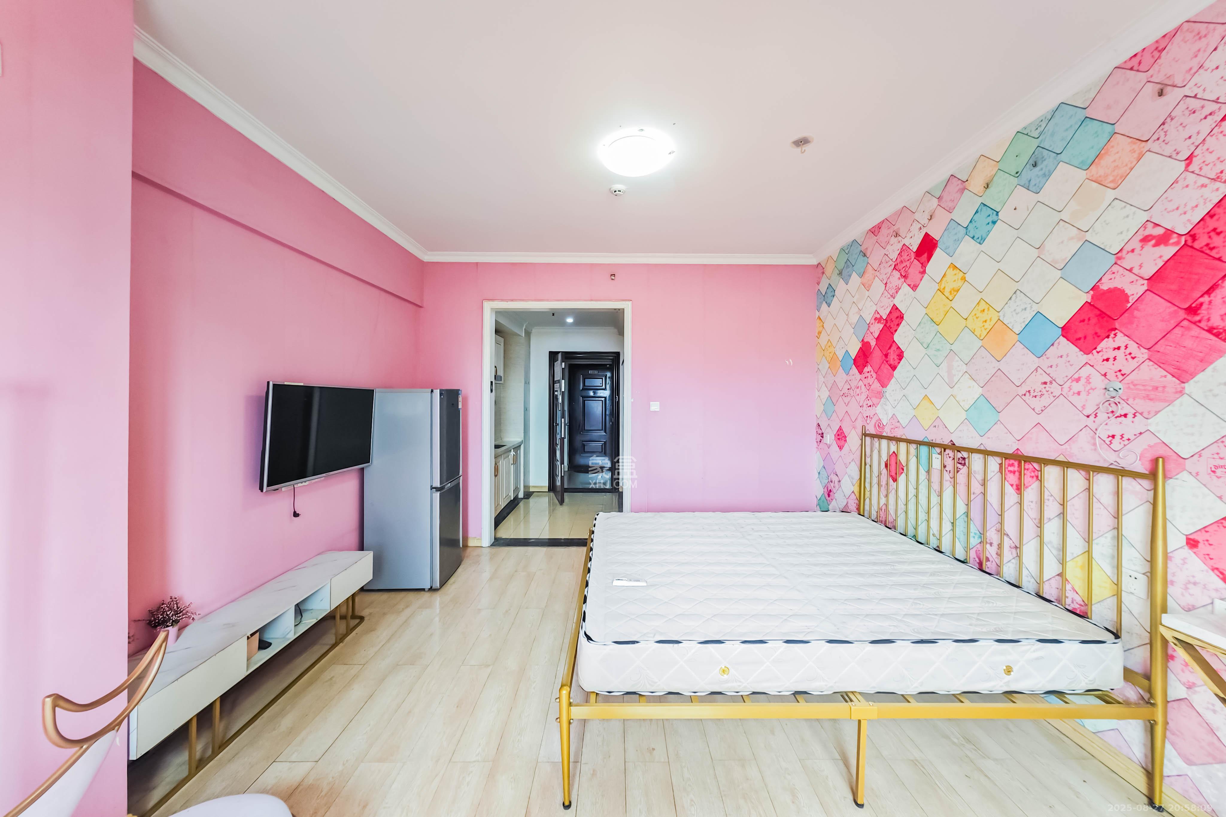 五江天街北区  1室1厅1卫    26.8万 五江天街北区  1室1厅1卫    26.8万客厅