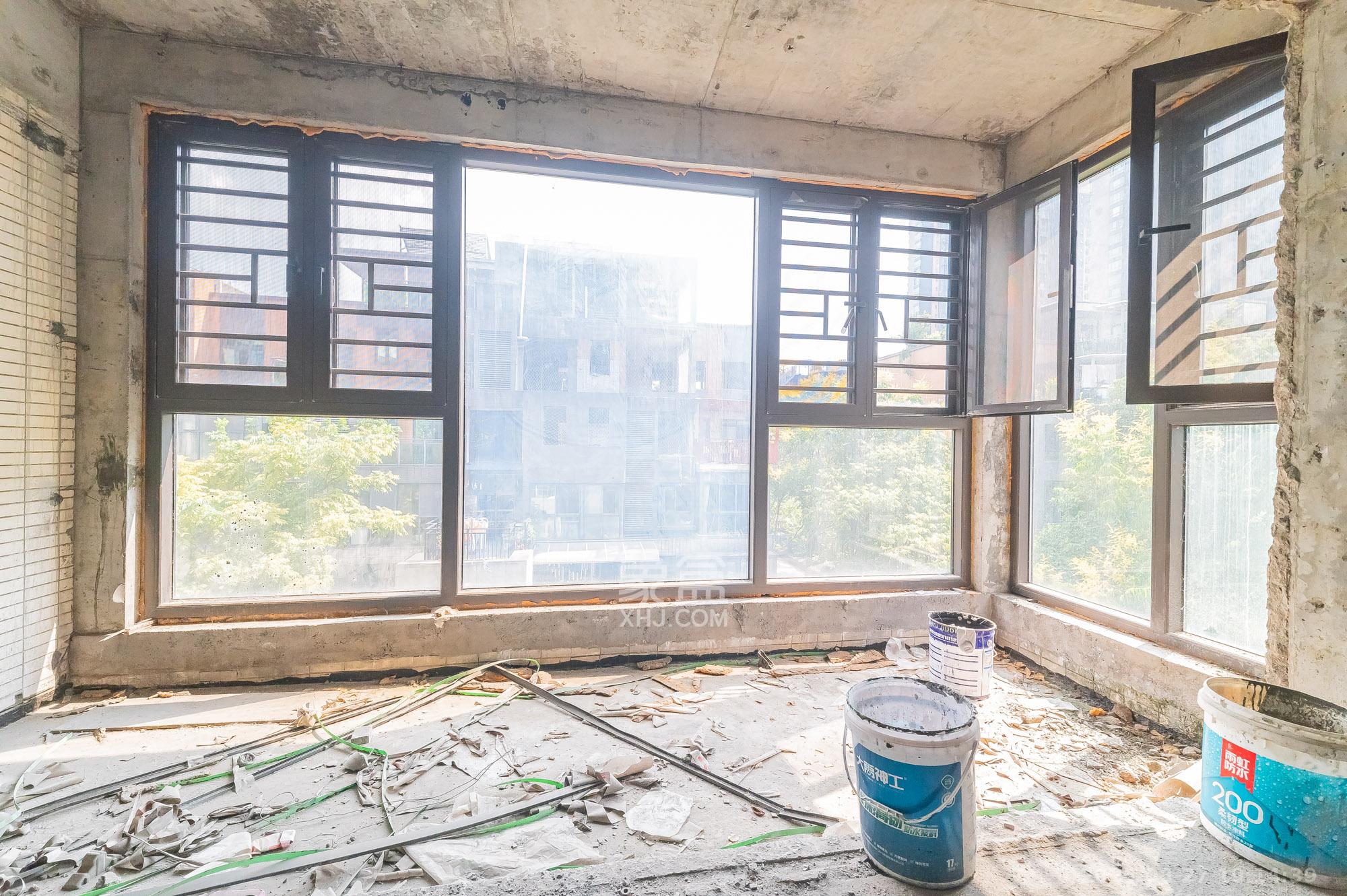 海伦春天  5室2厅2卫    228.0万其他