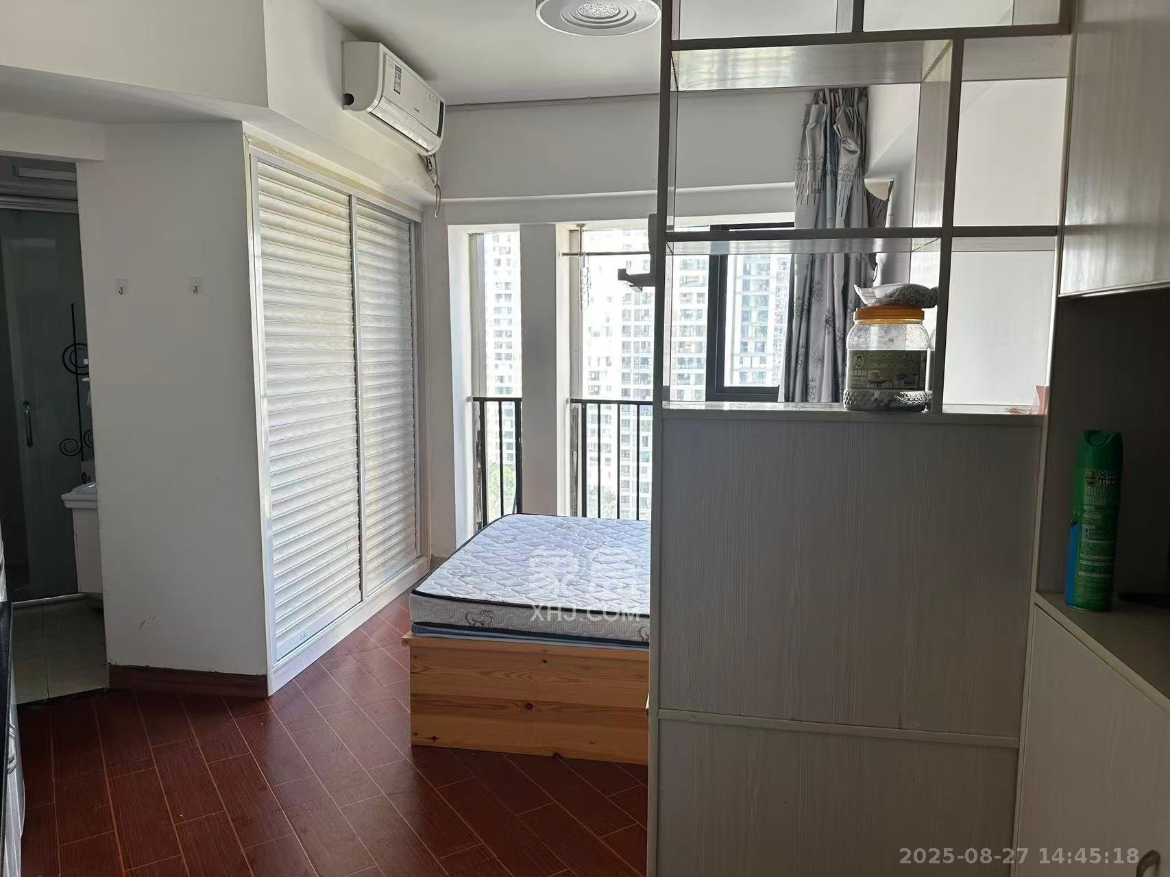 钰龙天下二期(钰龙佳园)  1室1厅1卫    1800.0元/月 钰龙天下二期(钰龙佳园)  1室1厅1卫    1800.0元/月