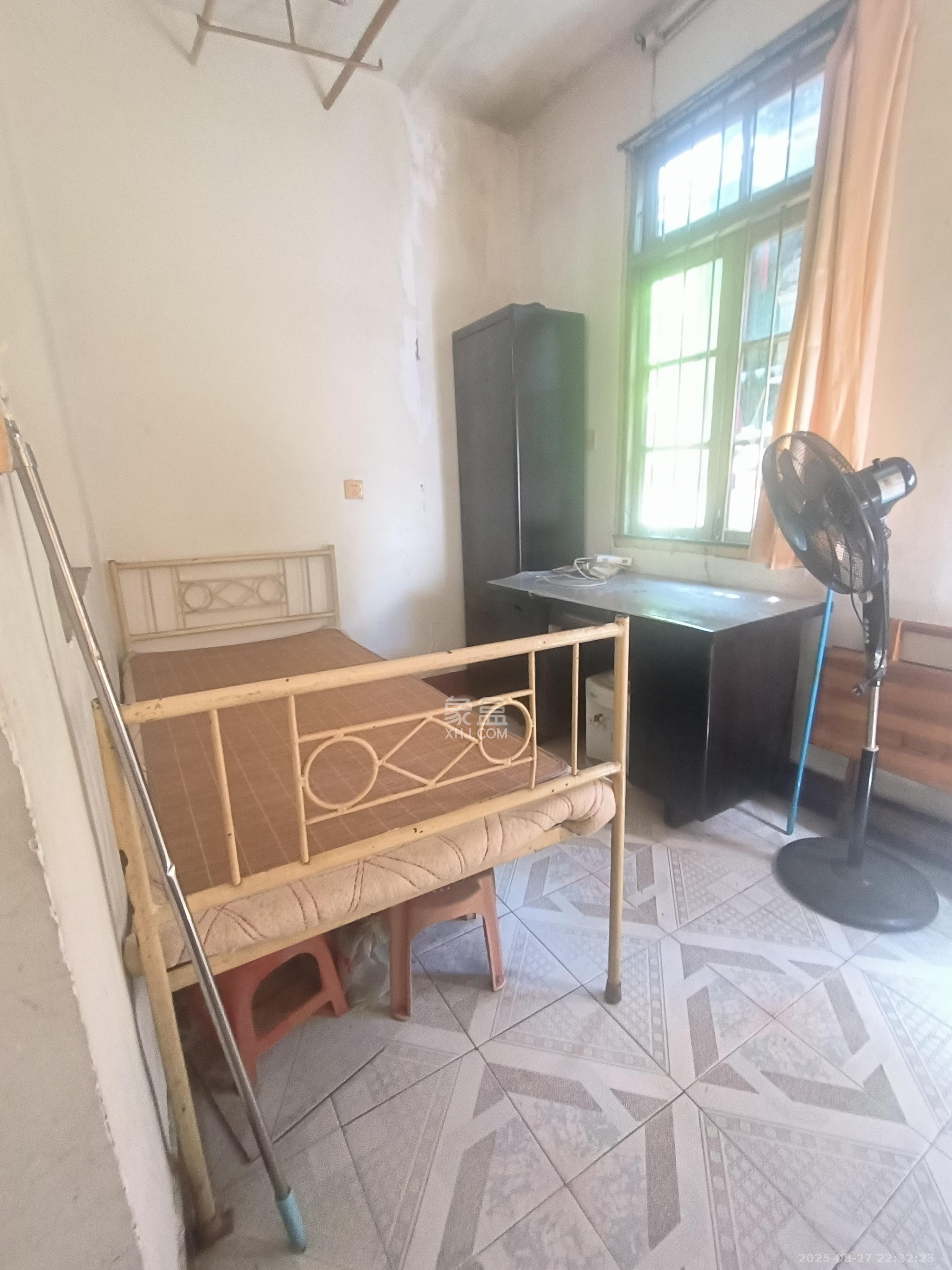 窑岭西村散盘  1室1厅1卫    1200.0元/月室内图