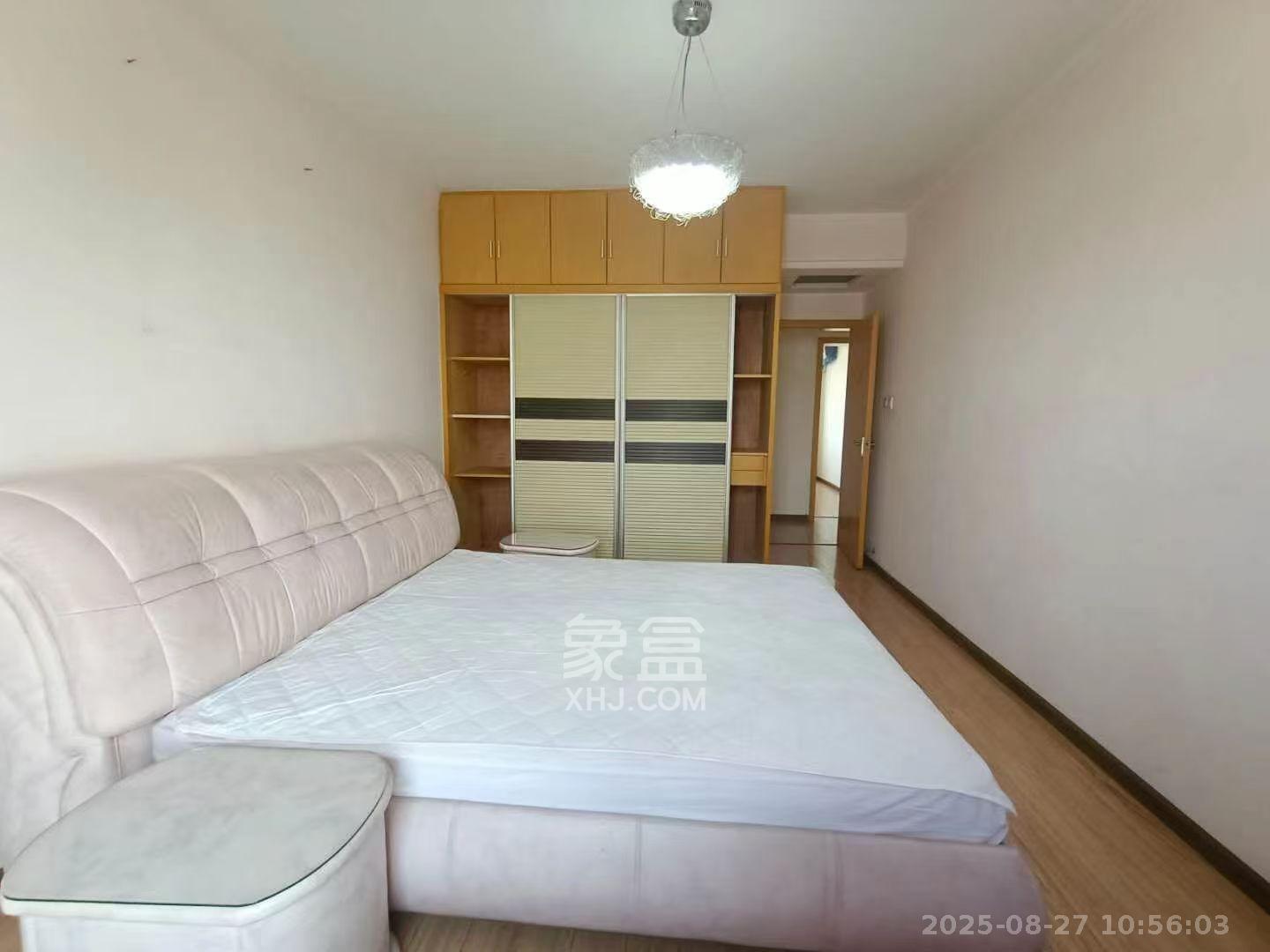 咸嘉新村悦峰园  3室2厅1卫   2600.00元/月室内图