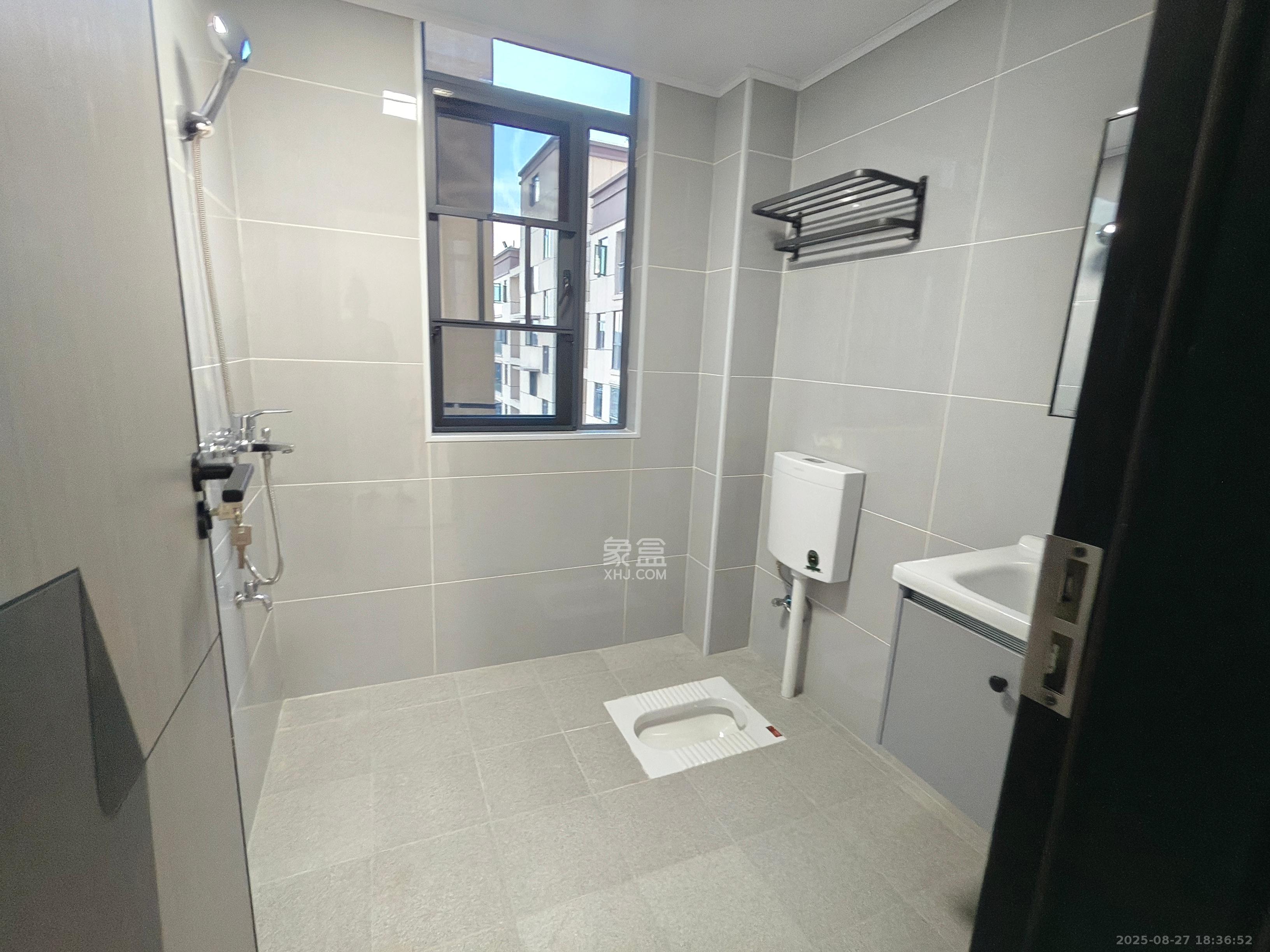 先锋新宇  2室1厅1卫    1800.0元/月 先锋新宇  2室1厅1卫    1800.0元/月室内图