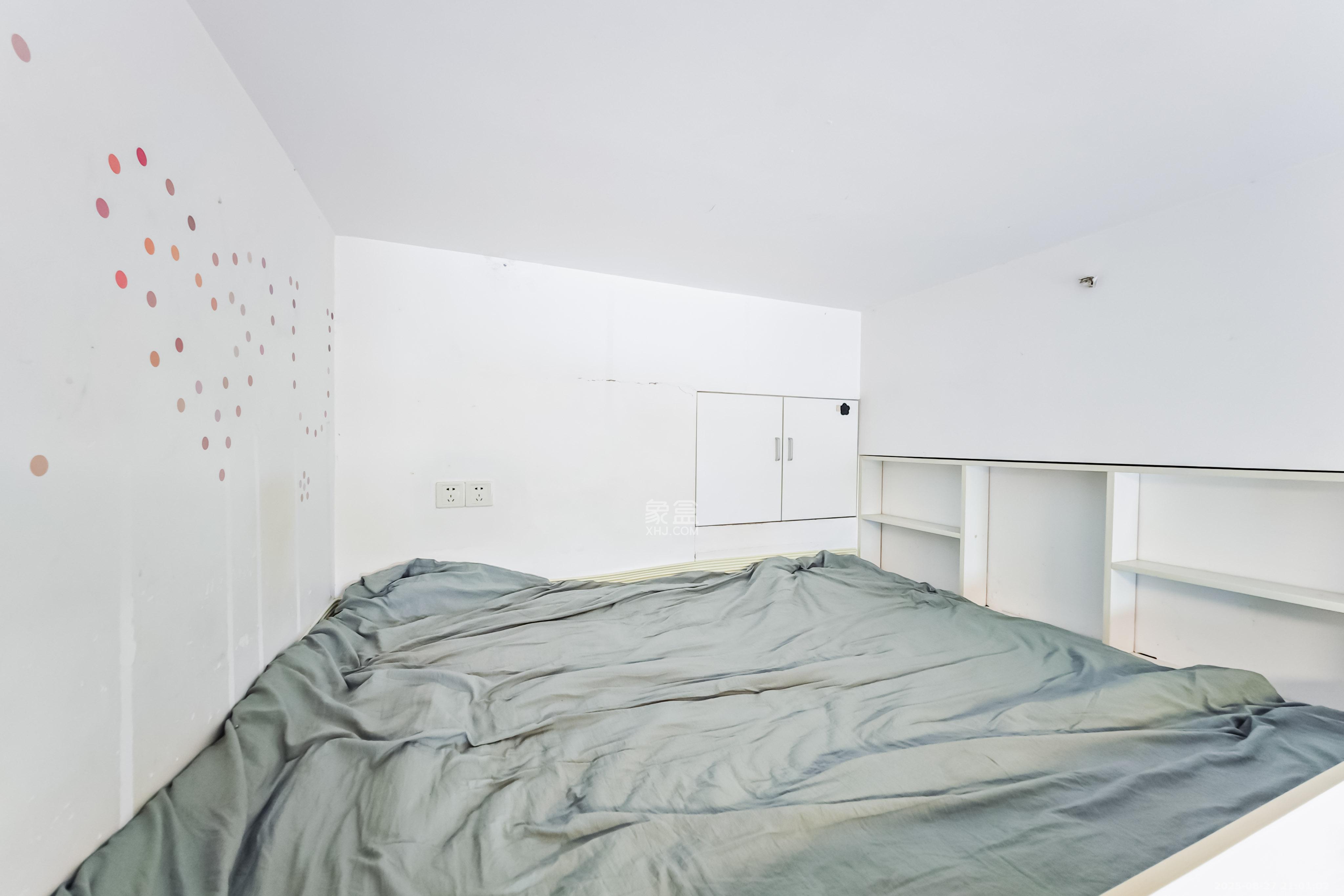 叠彩兰亭 1室1厅1卫 20.0万 叠彩兰亭 1室1厅1卫 20.0万卧室