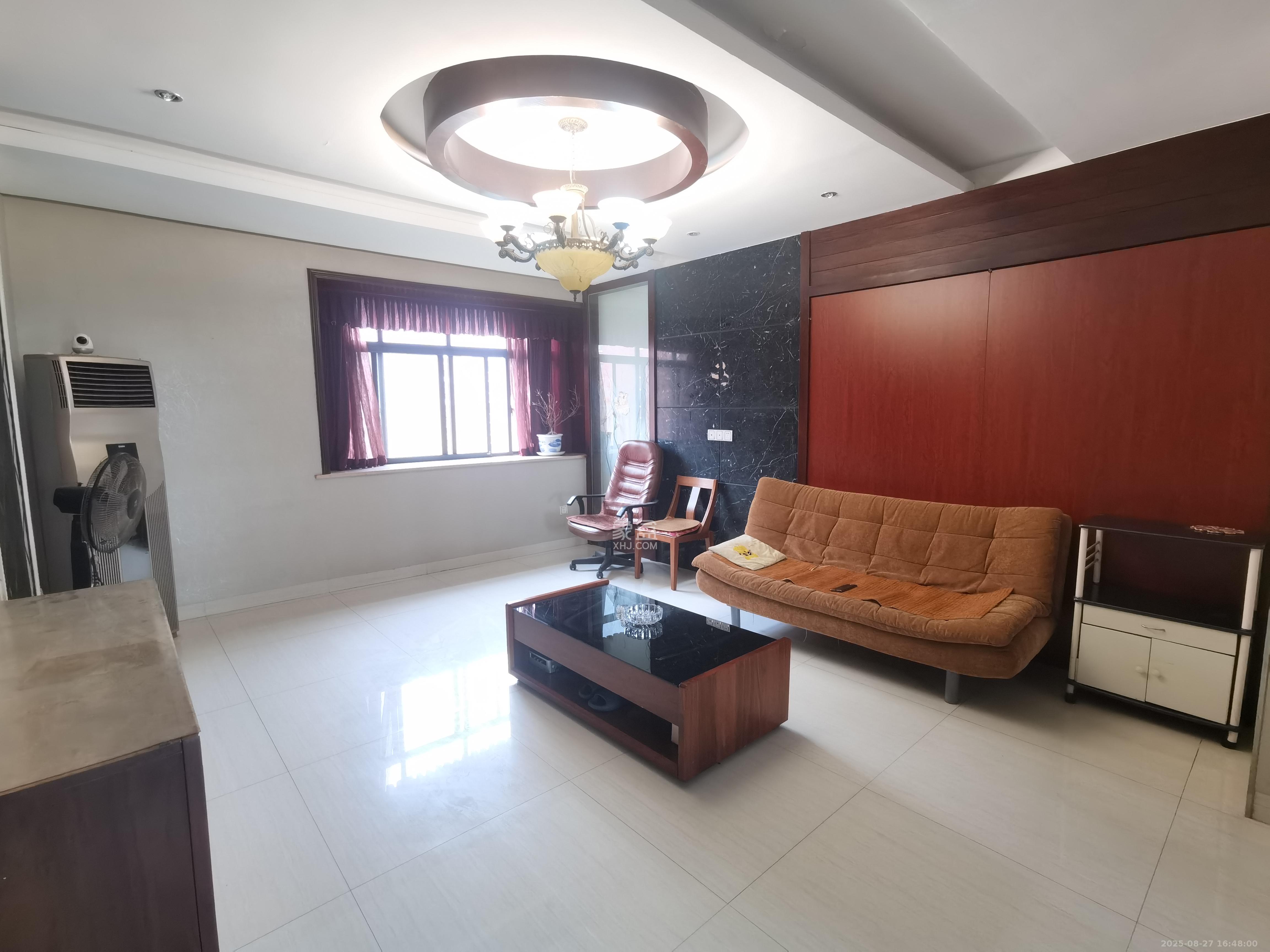 纳帕溪谷 3室2厅2卫 1600.0元/月 纳帕溪谷 3室2厅2卫 1600.0元/月室内图