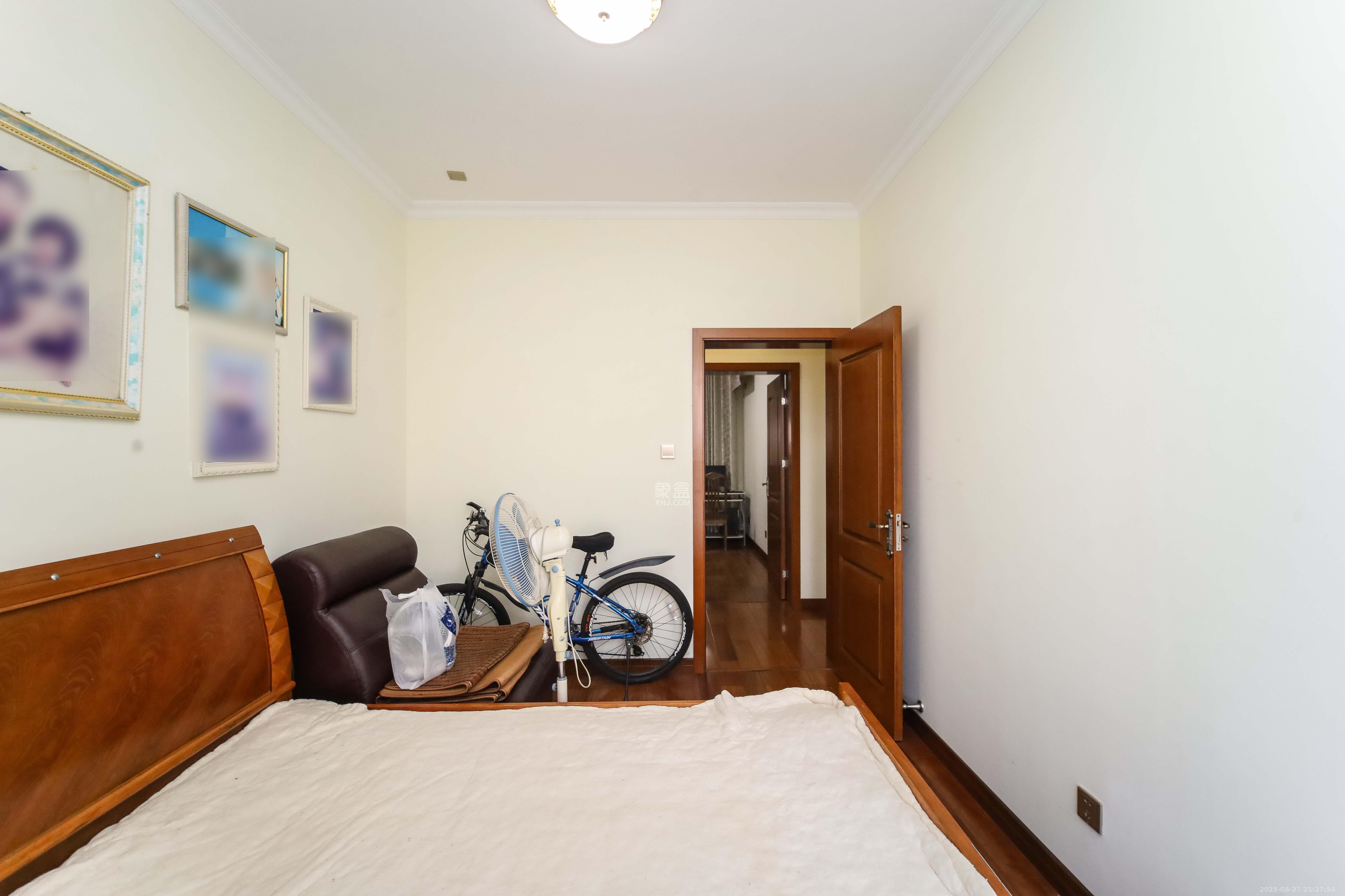 崇文阁(省教育厅宿舍) 4室2厅2卫 130.0万 崇文阁(省教育厅宿舍) 4室2厅2卫 130.0万卧室