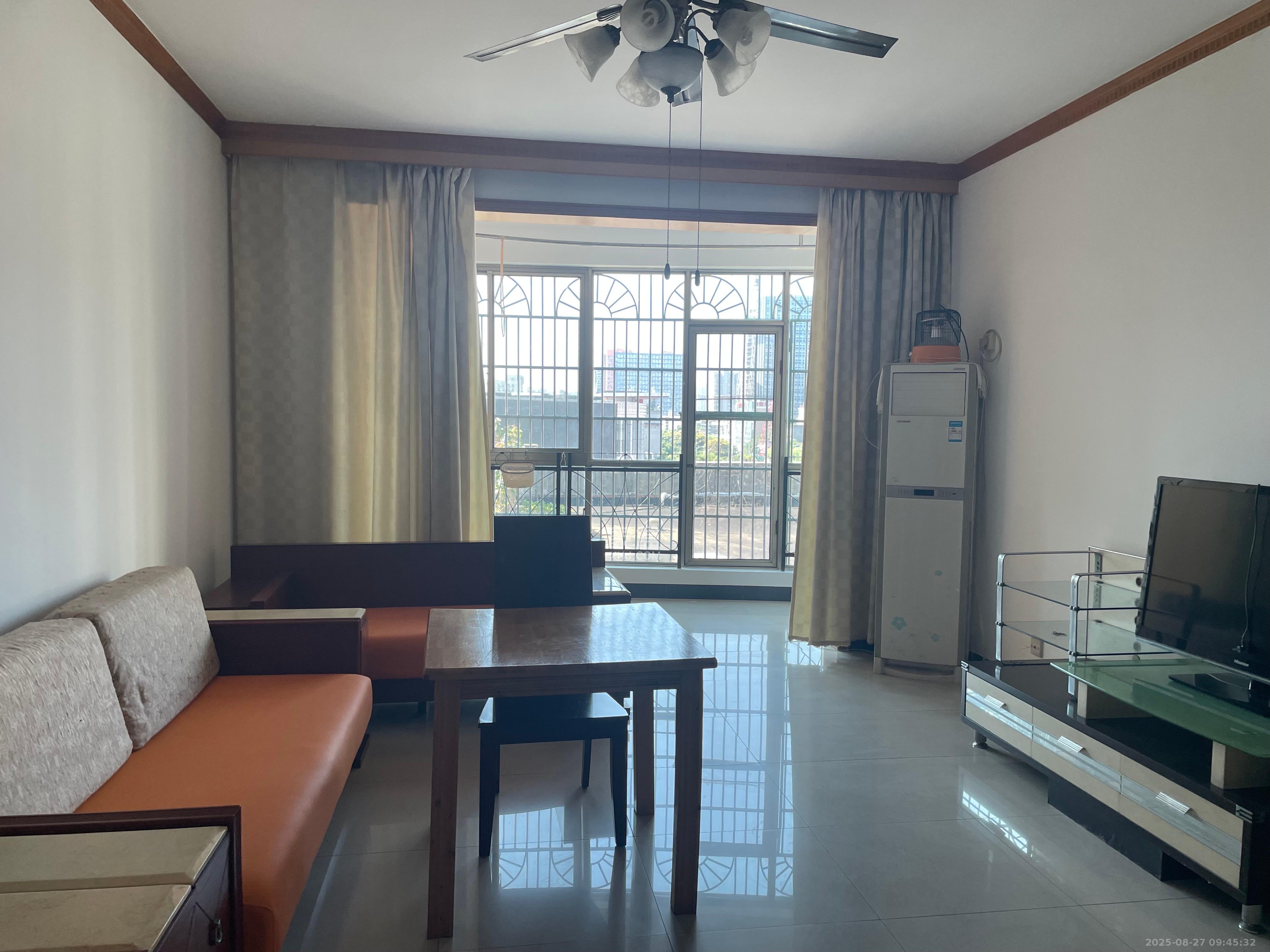 宏轩花苑 3室2厅1卫 2600.0元/月 宏轩花苑 3室2厅1卫 2600.0元/月室内图