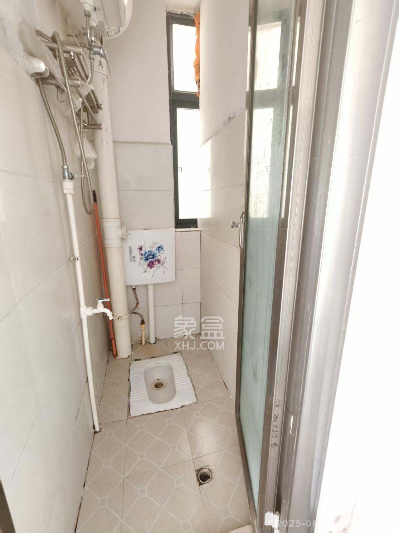 安泰嘉园（湘府邻伴）  4室1厅2卫   2500.00元/月室内图