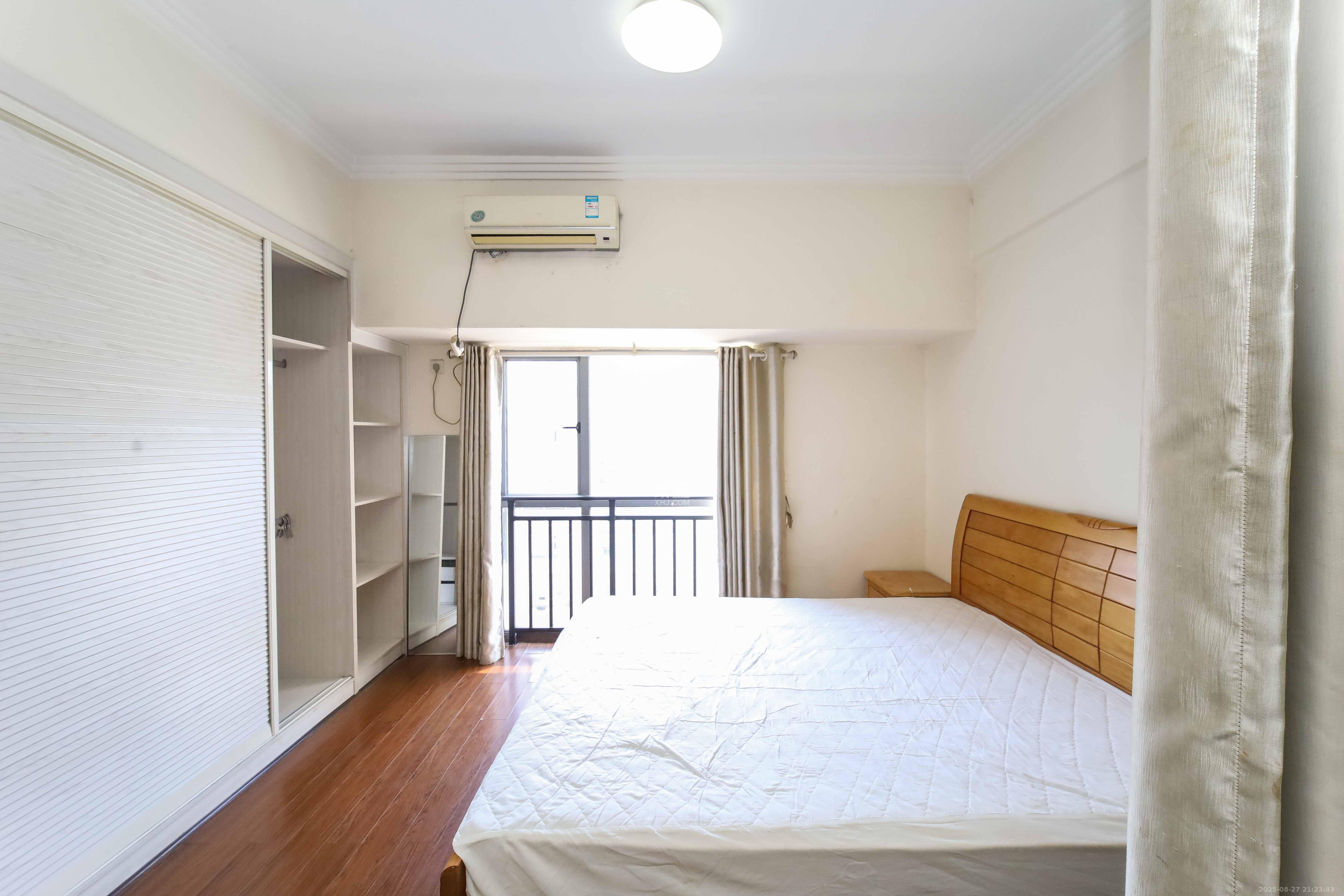 西子一间 1室1厅1卫 33.8万 西子一间 1室1厅1卫 33.8万卧室