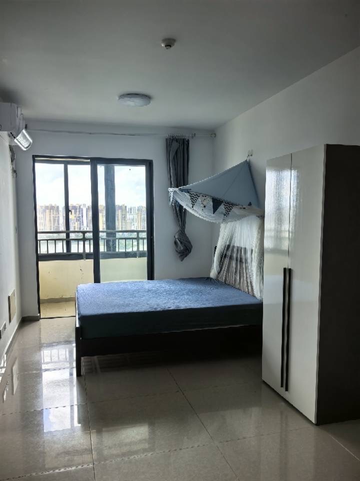 中交欢乐湖岸(品湖雅苑)  1室0厅1卫    1900.0元/月 中交欢乐湖岸(品湖雅苑)  1室0厅1卫    1900.0元/月室内图