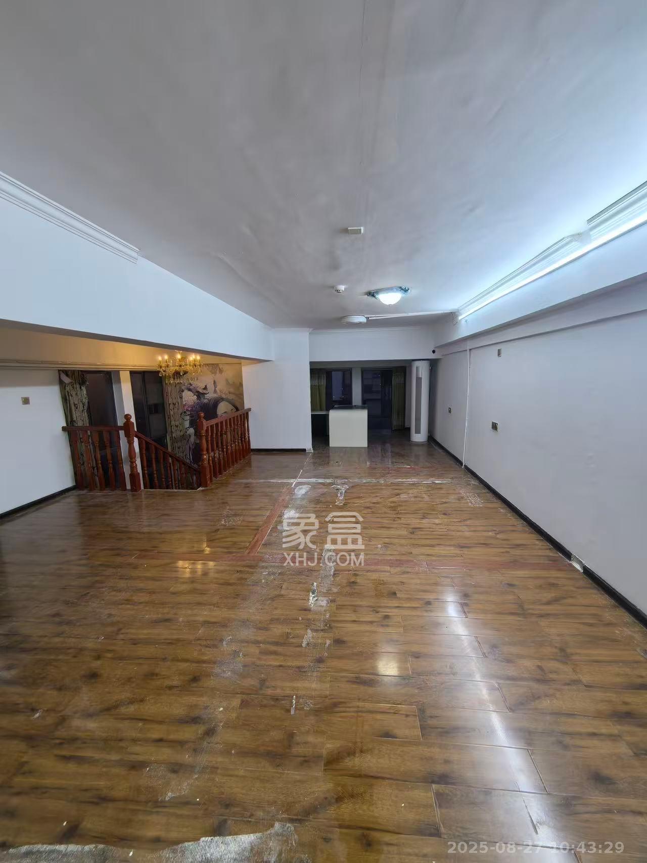 长城万富汇  2室1厅0卫    3500.0元/月 长城万富汇  2室1厅0卫    3500.0元/月室内图