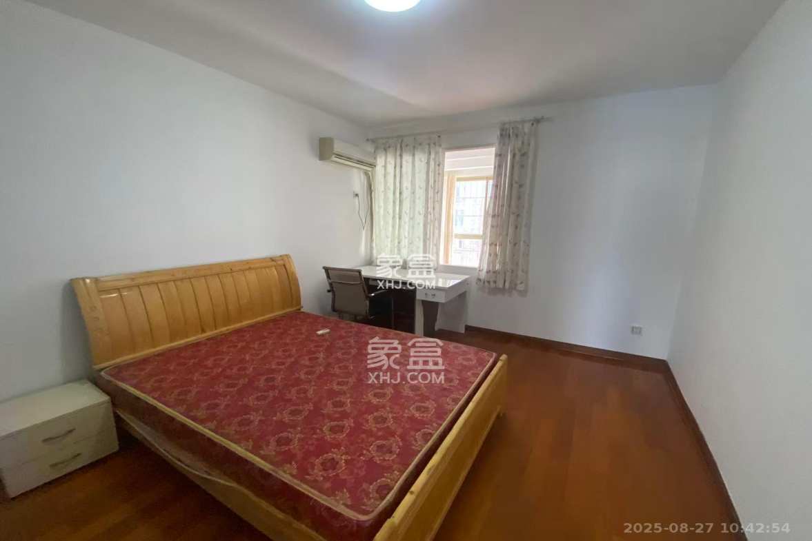 金铎嘉苑 3室2厅2卫 2800.0元/月 金铎嘉苑 3室2厅2卫 2800.0元/月室内图