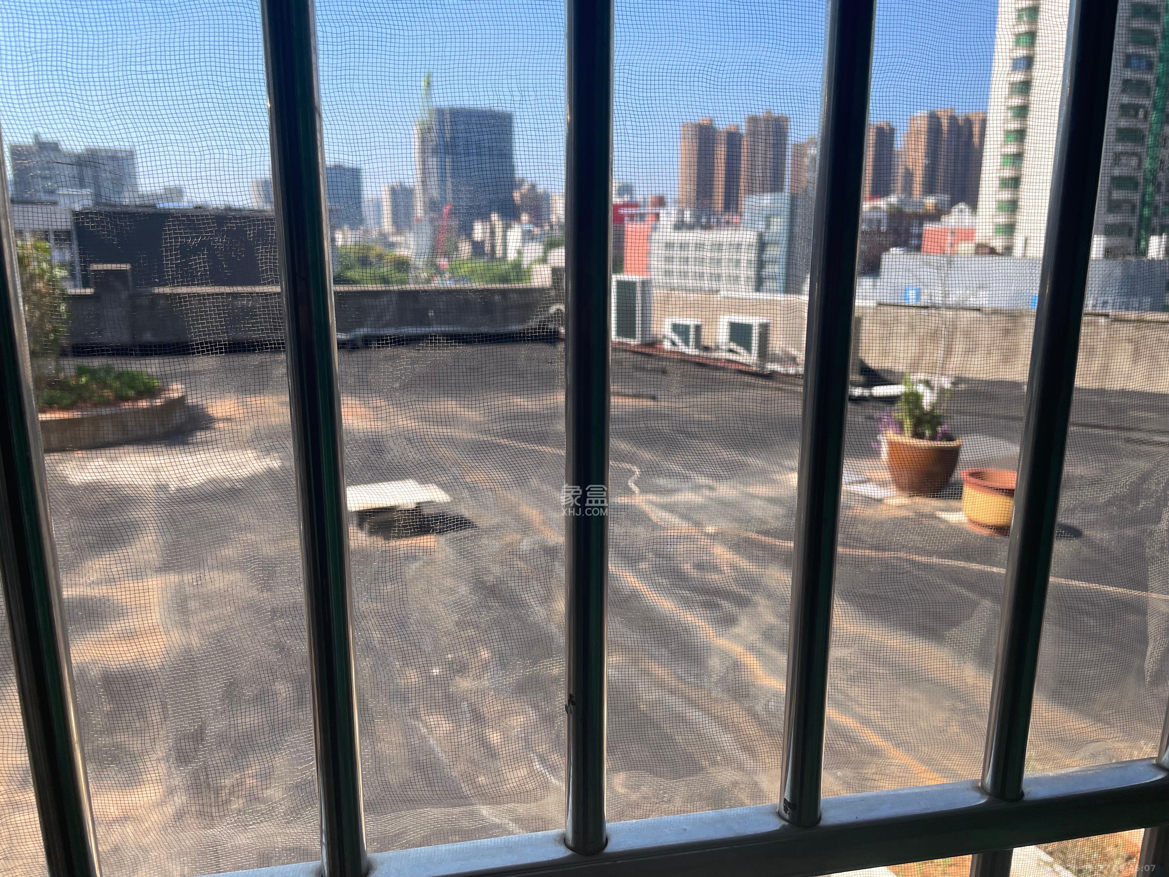 宏轩花苑 3室2厅1卫 2600.0元/月 宏轩花苑 3室2厅1卫 2600.0元/月室内图