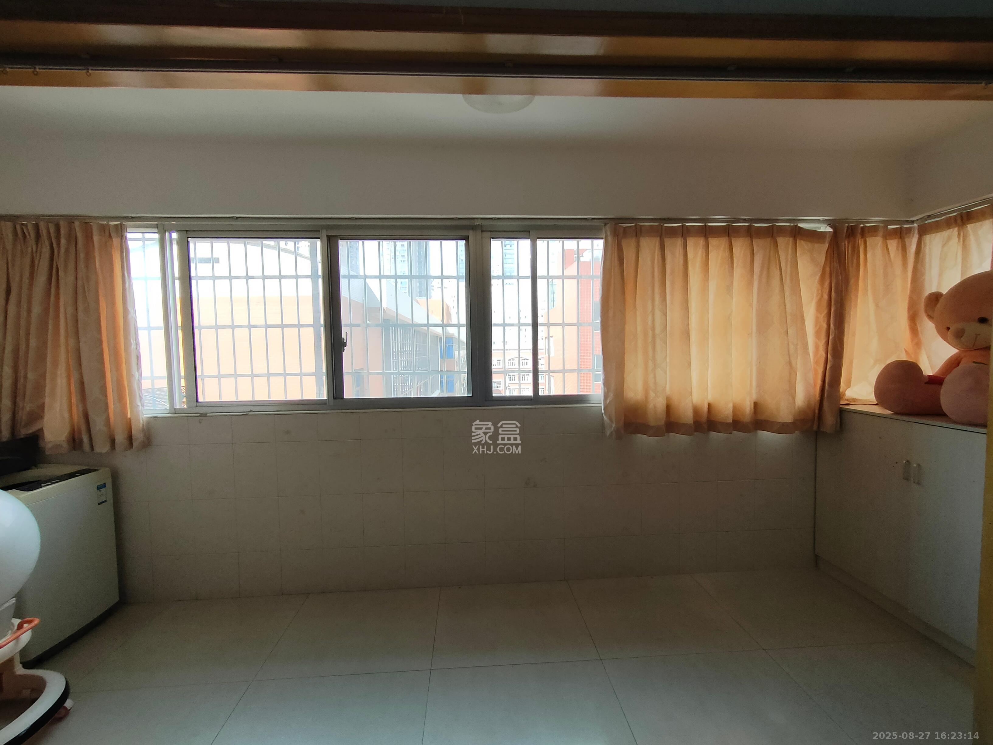 活力康城  3室2厅2卫   3300.00元/月室内图