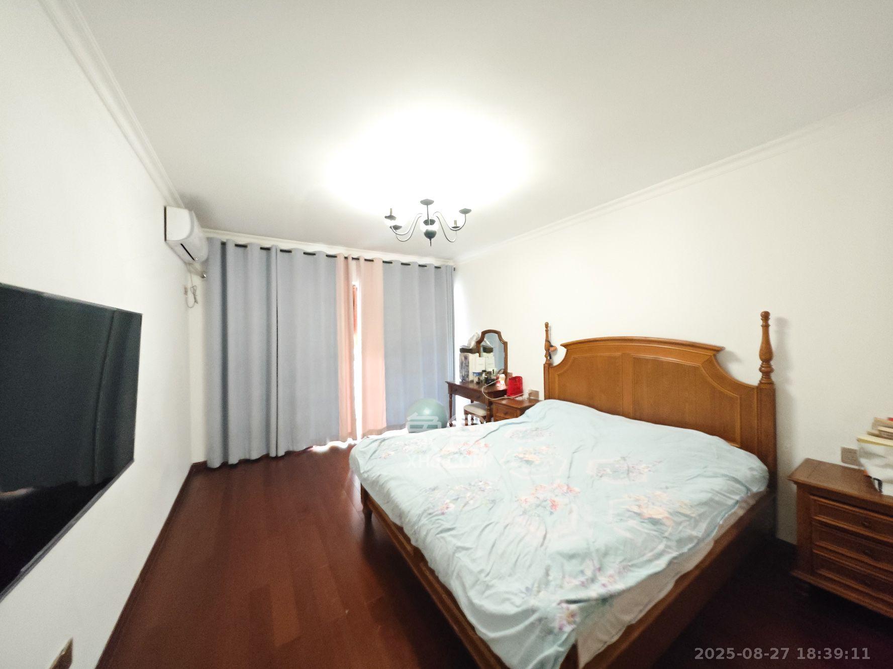 保利城（中航城国际社区、郡原美村）  4室2厅2卫    2500.0元/月室内图