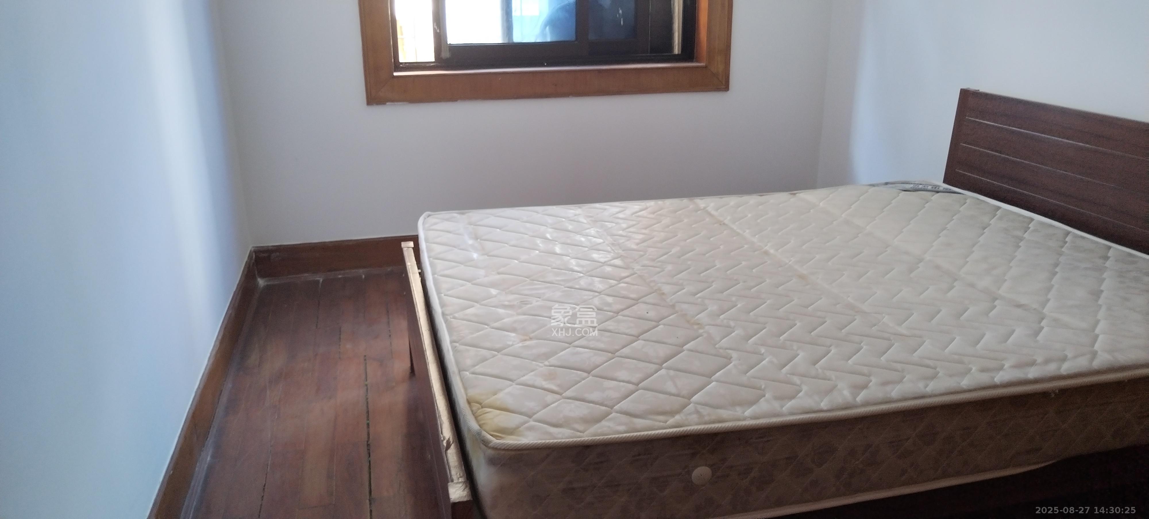 金三角花园 3室2厅2卫 2000.0元/月 金三角花园 3室2厅2卫 2000.0元/月室内图