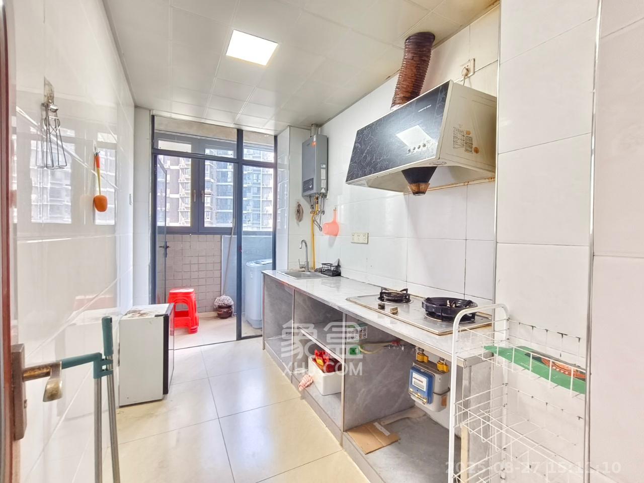 湘江世纪城融江苑  3室1厅1卫    2000.0元/月 湘江世纪城融江苑  3室1厅1卫    2000.0元/月室内图