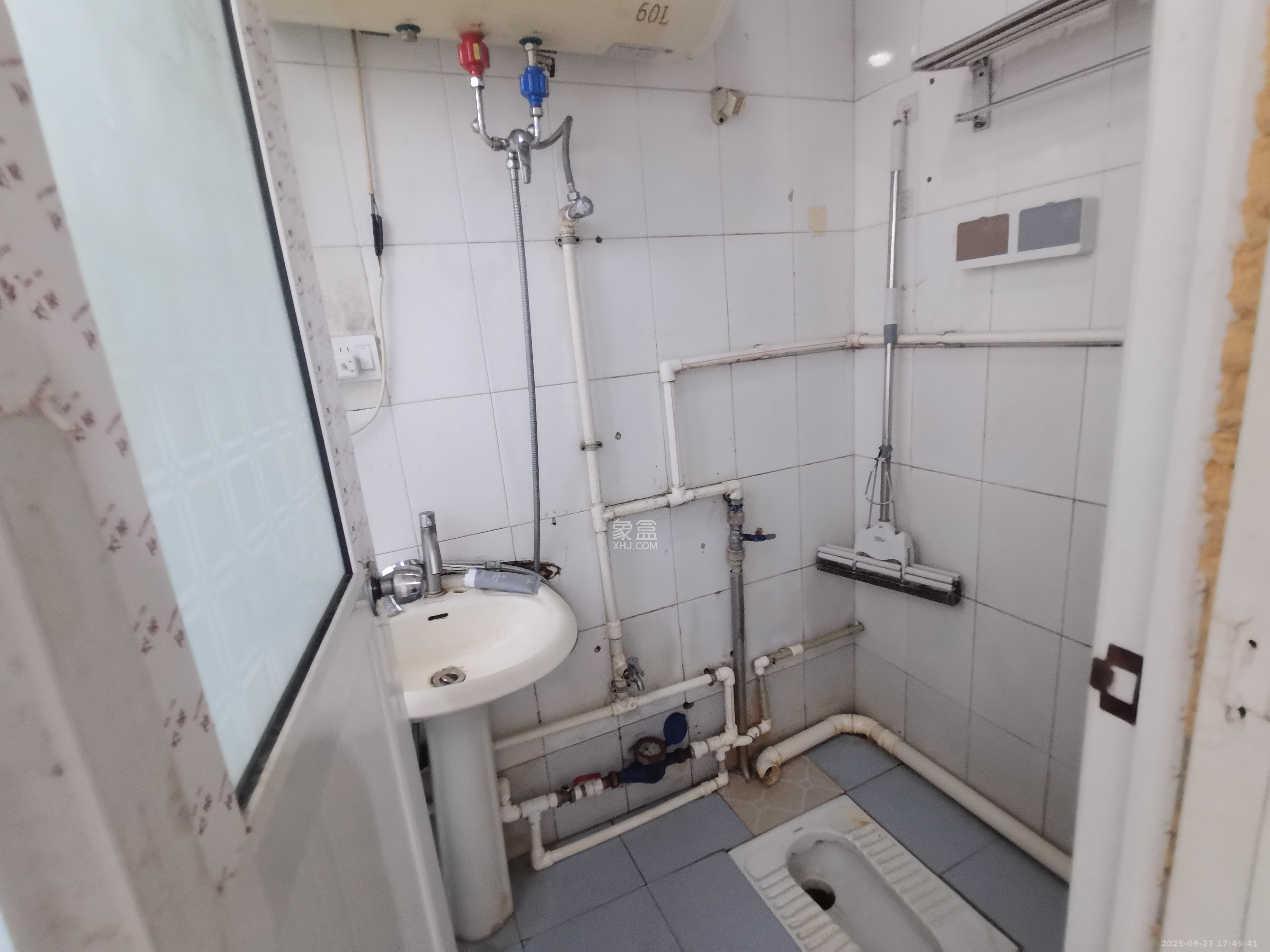 五一新村安置小区(永定社区、永兴社区、永祥社区)  2室1厅1卫    1300.0元/月 五一新村安置小区(永定社区、永兴社区、永祥社区)  2室1厅1卫    1300.0元/月室内图