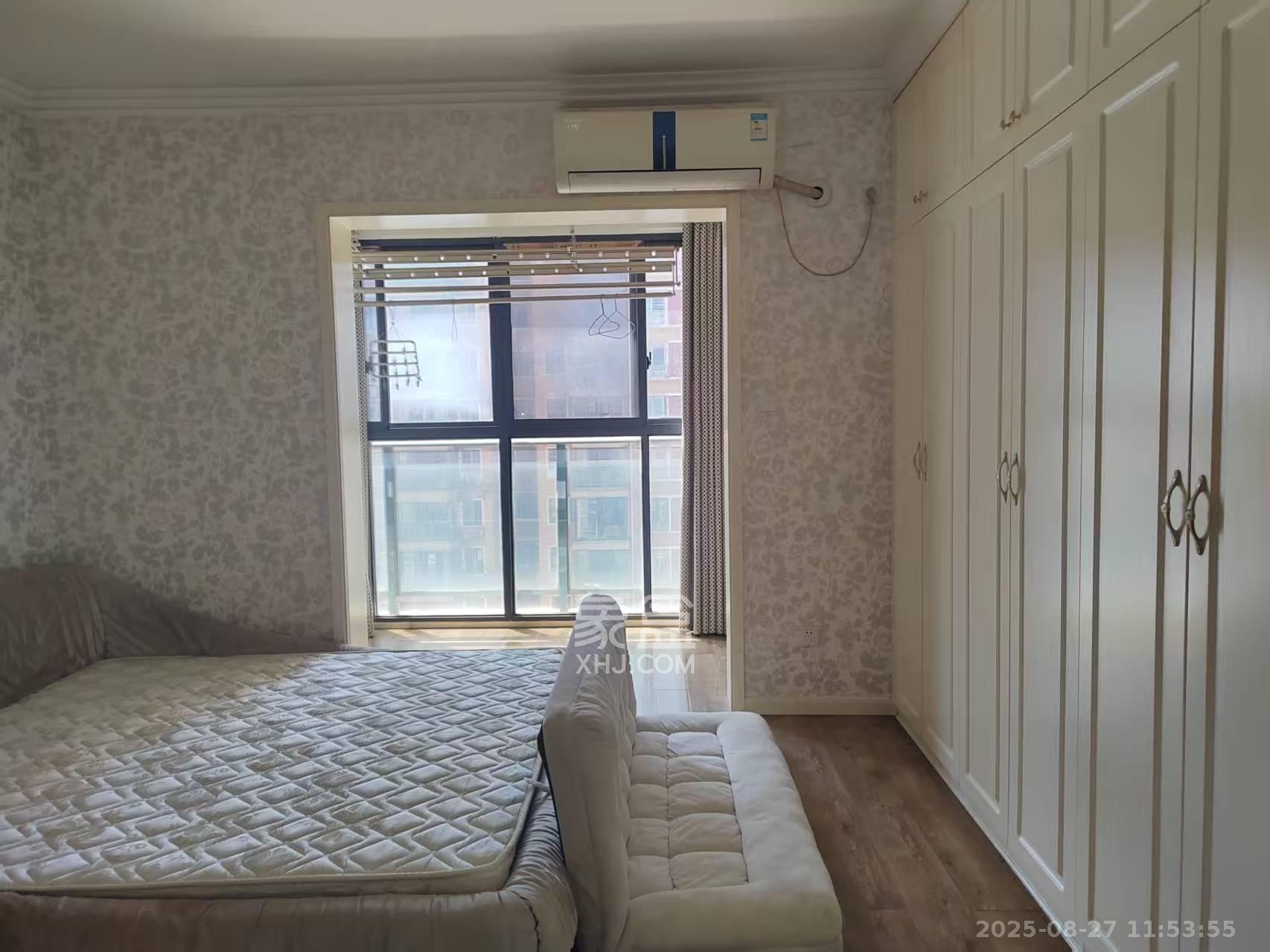 标志浪漫满屋（枫景公寓）  3室2厅2卫    2500.0元/月室内图